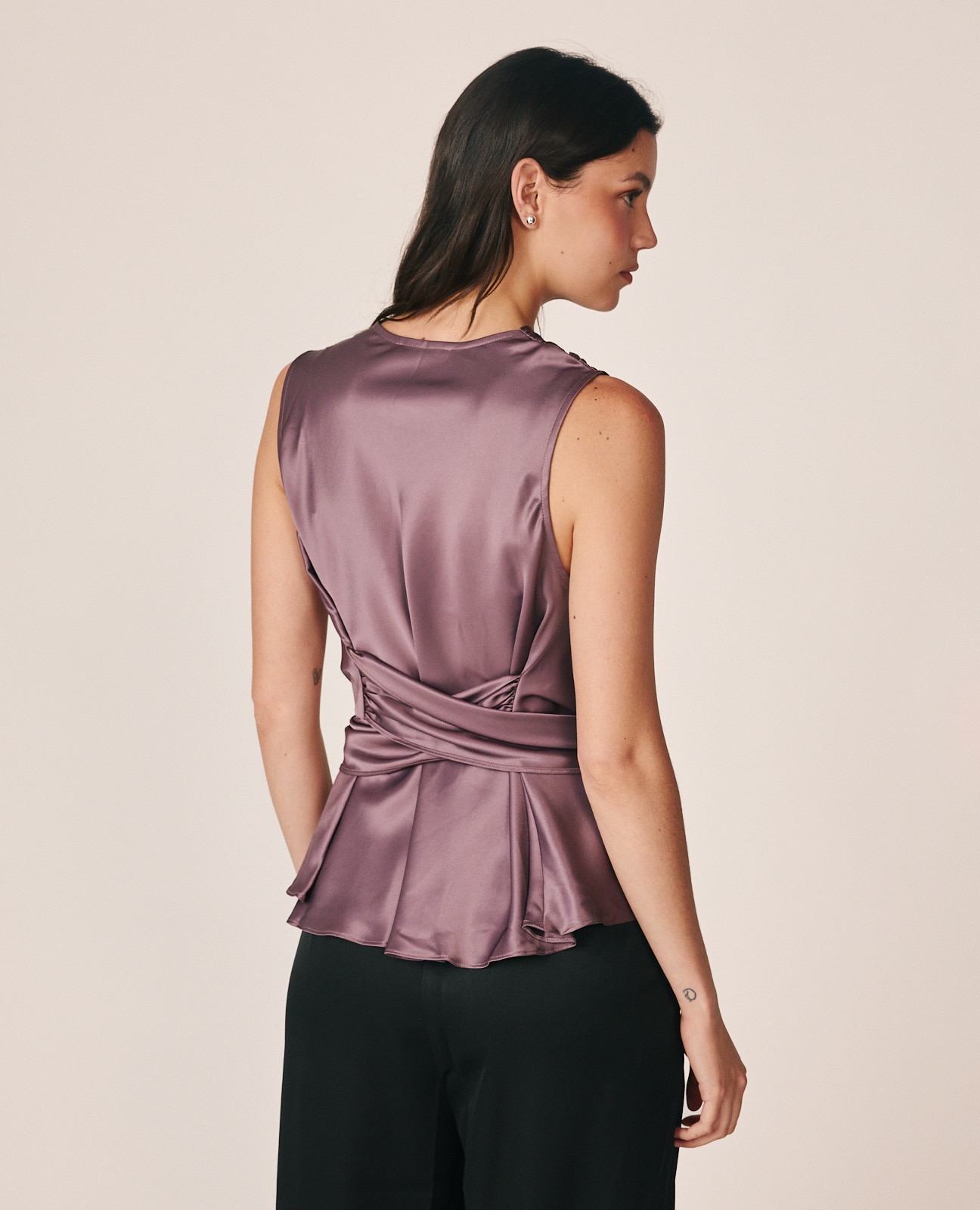 Blusa Acetinada com Laçada na Cintura Malva-5