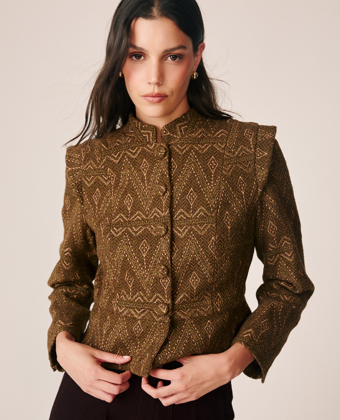 Imagem 0 de Casaco em Jacquard com Fecho Abotoado