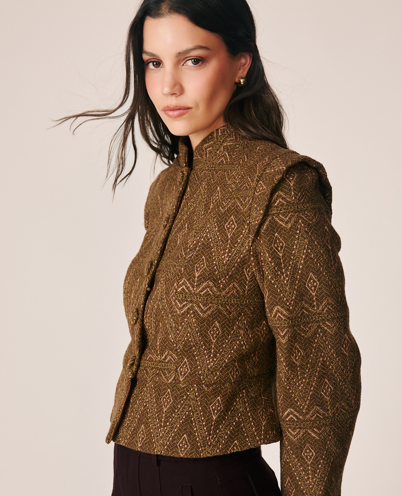 Casaco em Jacquard com Fecho Abotoado Caqui-2