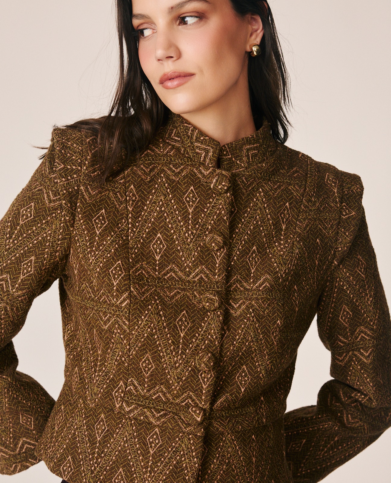 Casaco em Jacquard com Fecho Abotoado Caqui-3