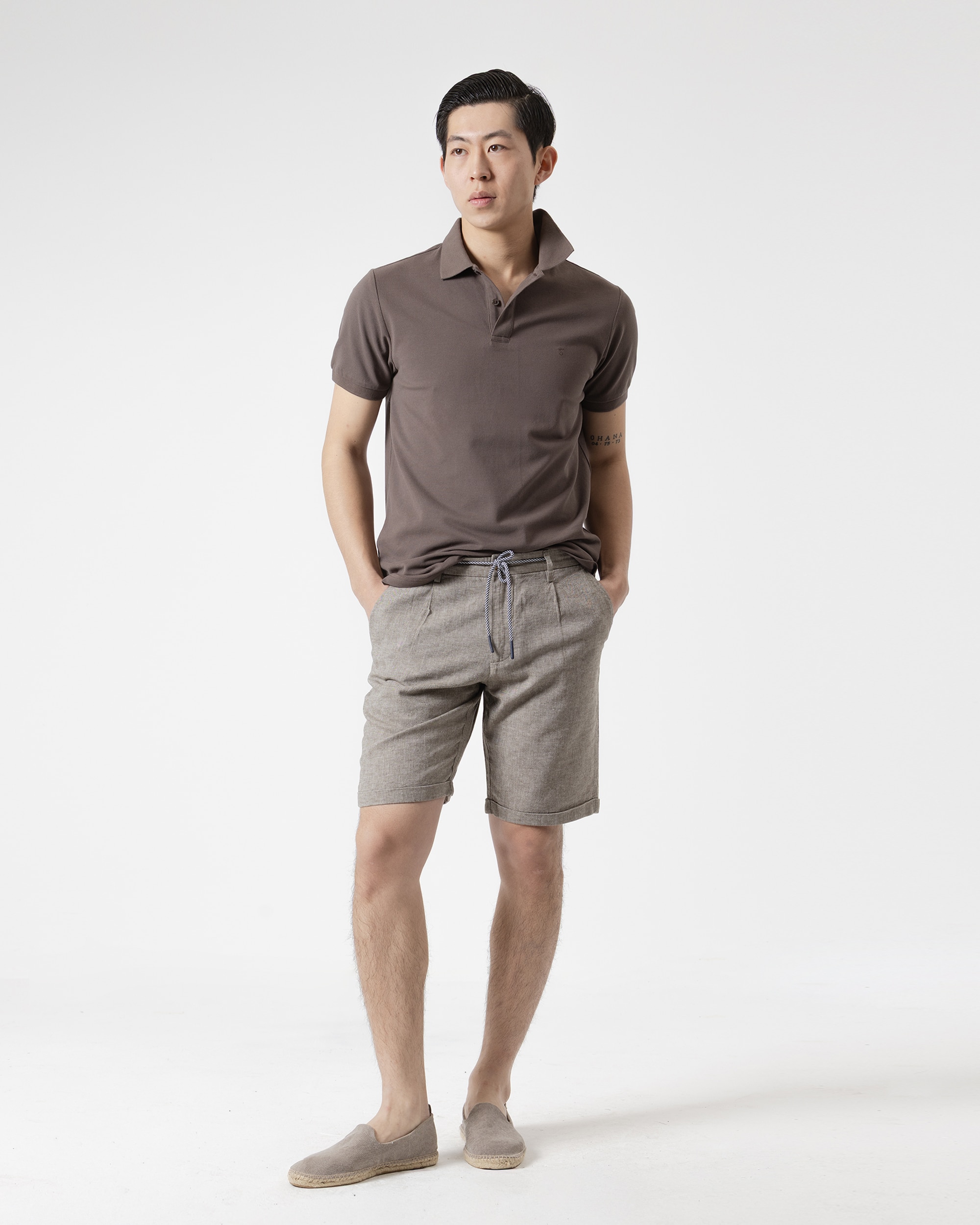 Bermuda Espiga em Linho Algodão Slim Fit Taupe-1
