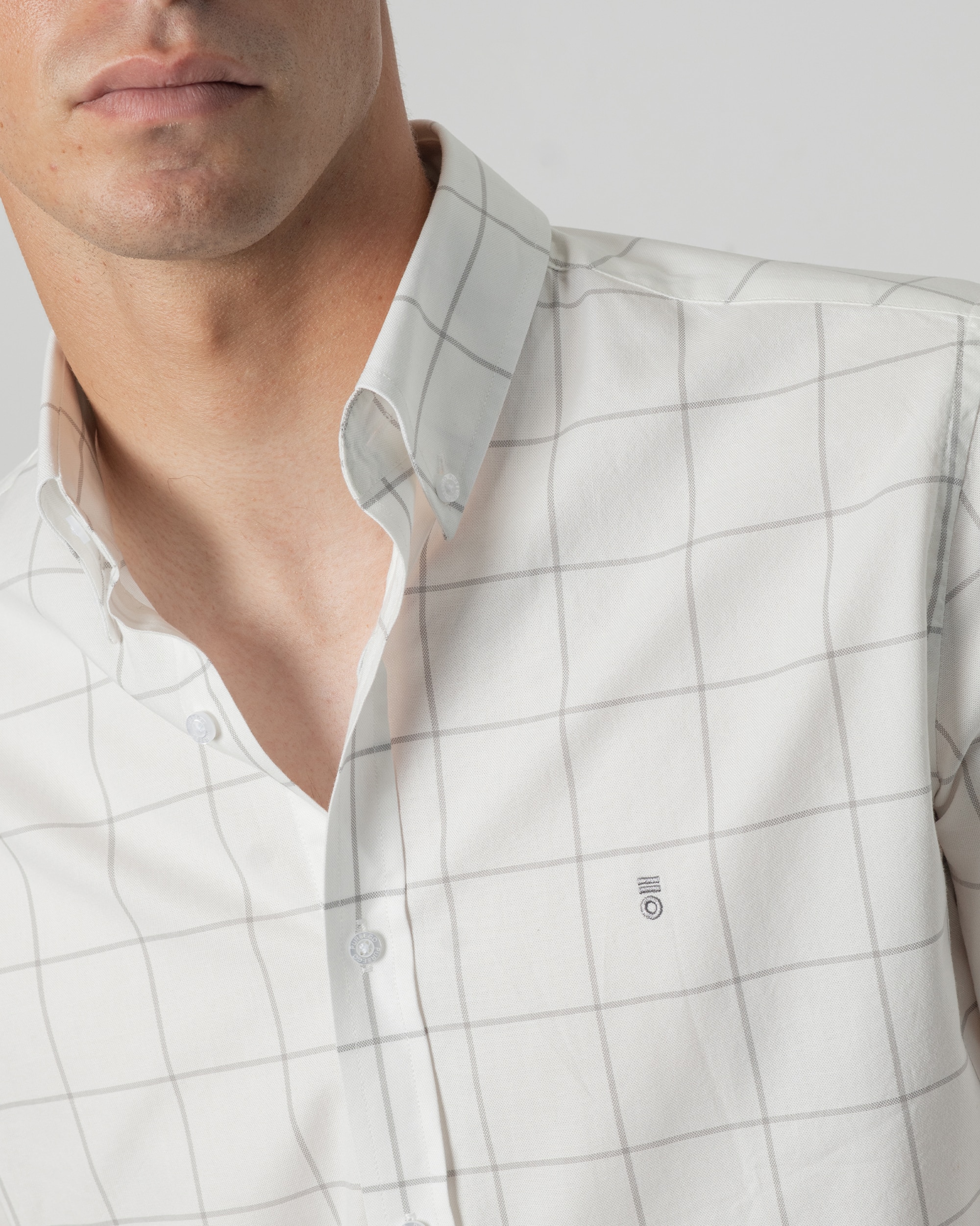 Camisa Aos Quadrados Janela em Algodão Slim Fit Cinzento-3