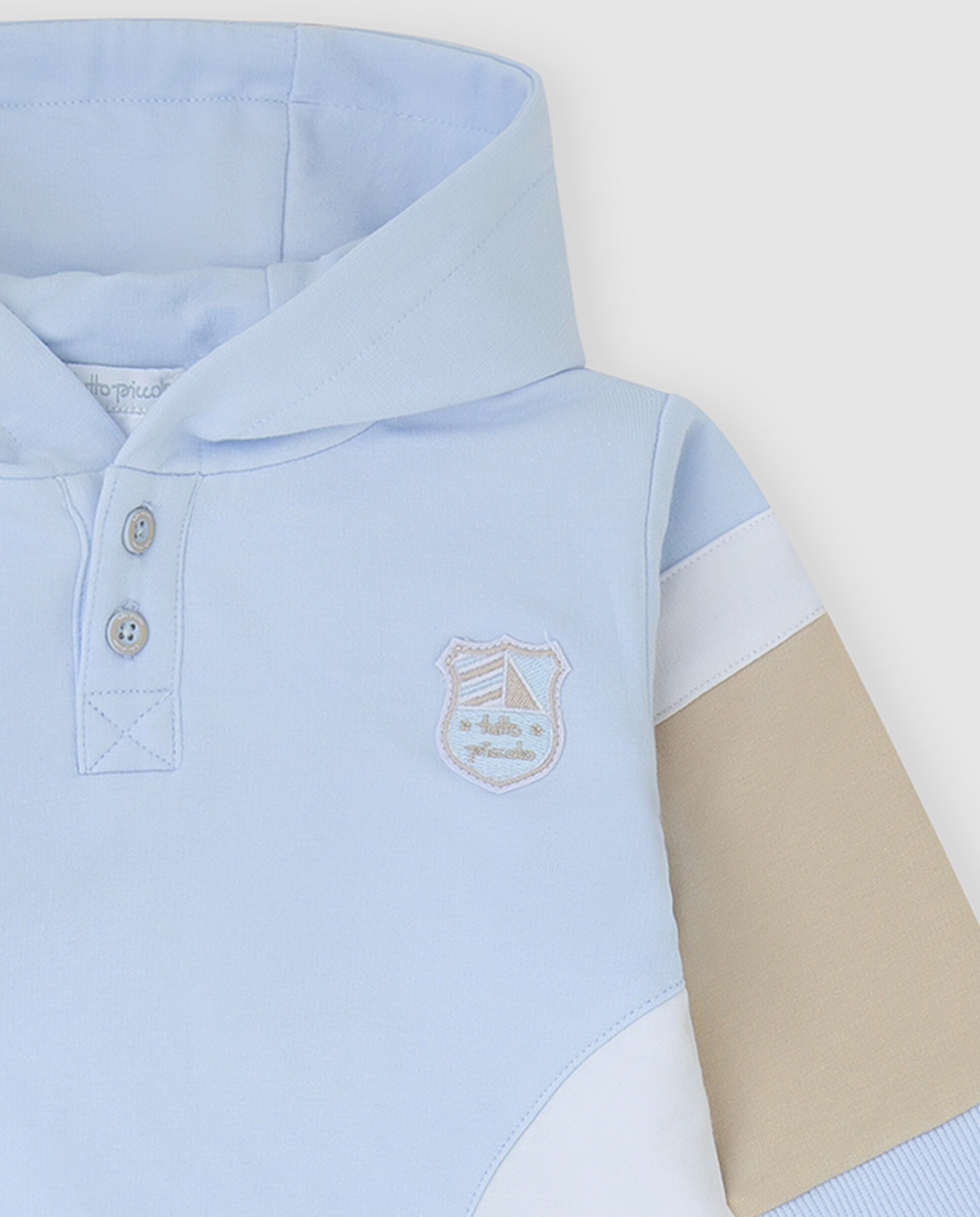 Conjunto Infantil com Capuz com Escudo Bordado Azul-claro-3