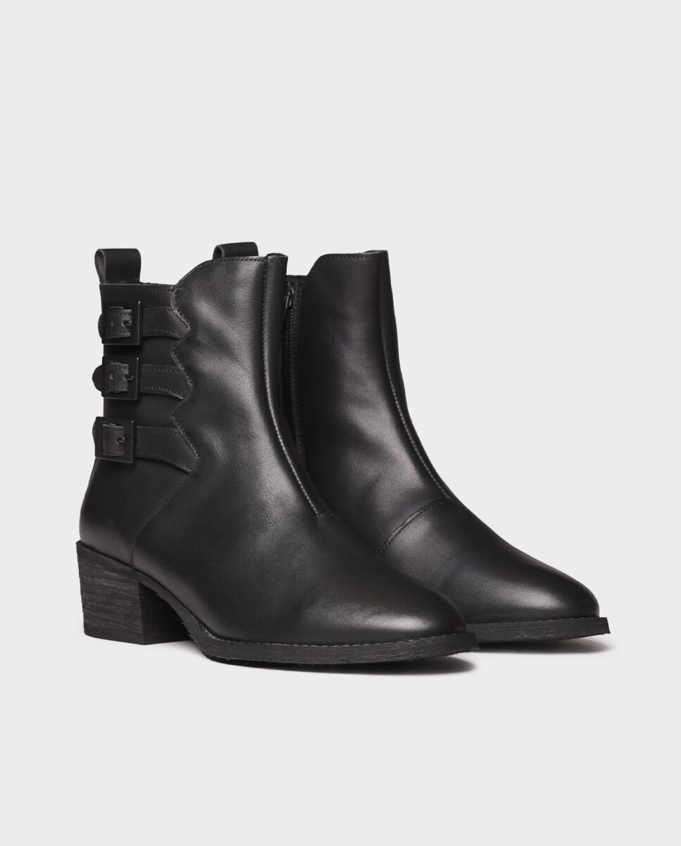 Botins de Pele com Fecho Zip Preto-2