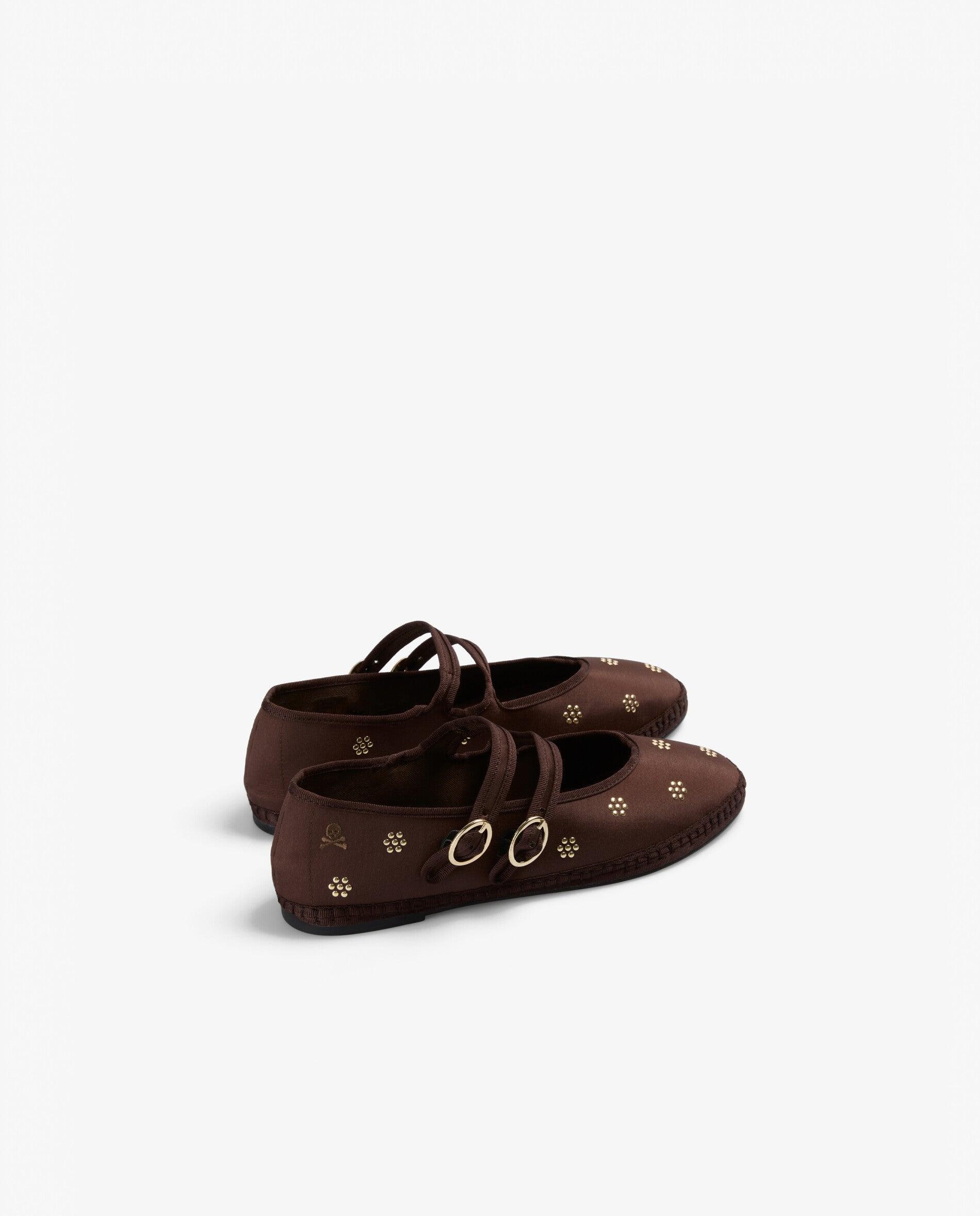 Sapatos de Presilha Rasos em Tecido Acetinado com Detalhe de Tachas Castanho-3
