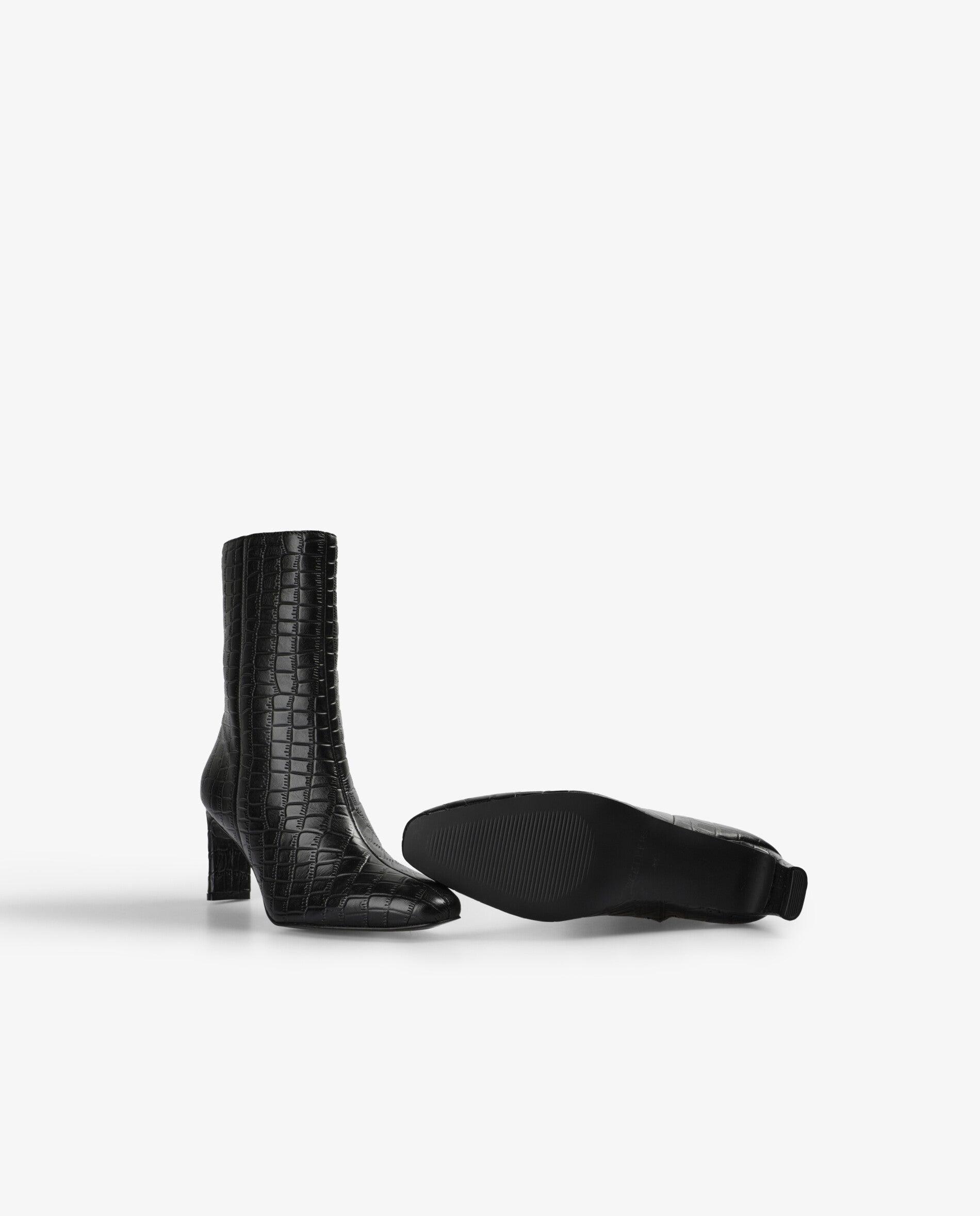 Botins Básicos de Pele com Biqueira Afiada e Fecho Zip Preto-4