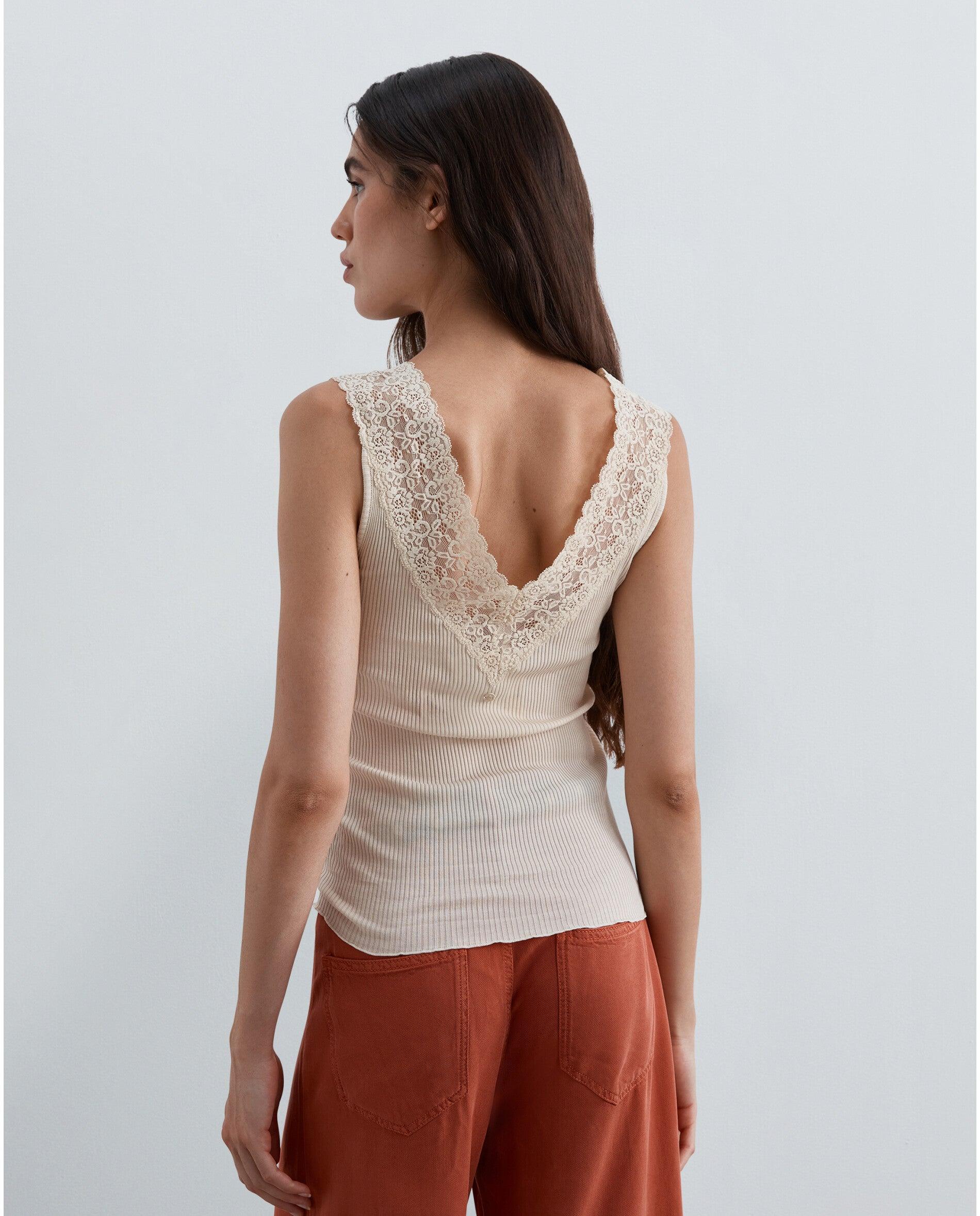 Top de Canelado com Detalhes de Renda Natural-2