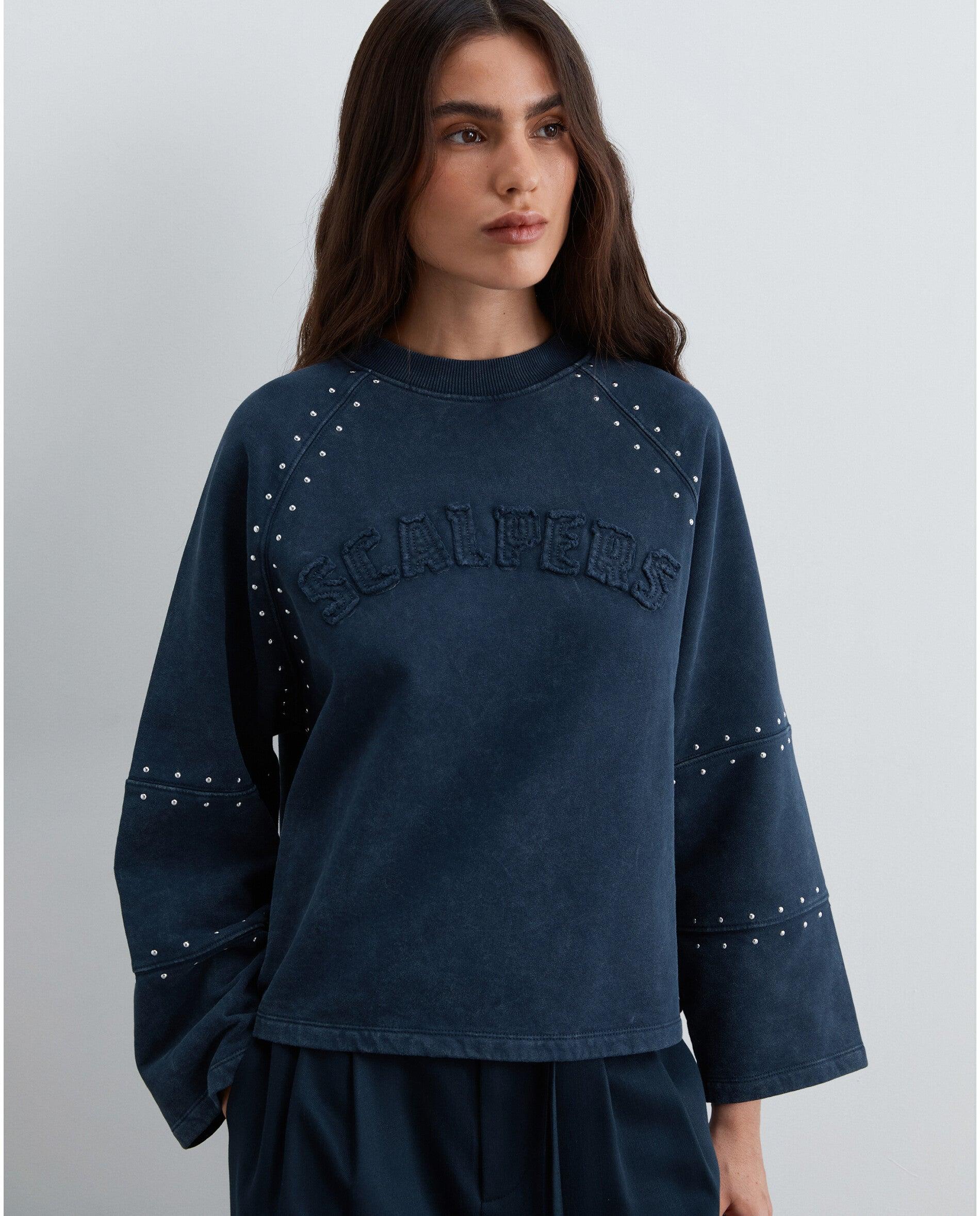 Sweatshirt com Gola Redonda e Detalhes de Studs Navy-5