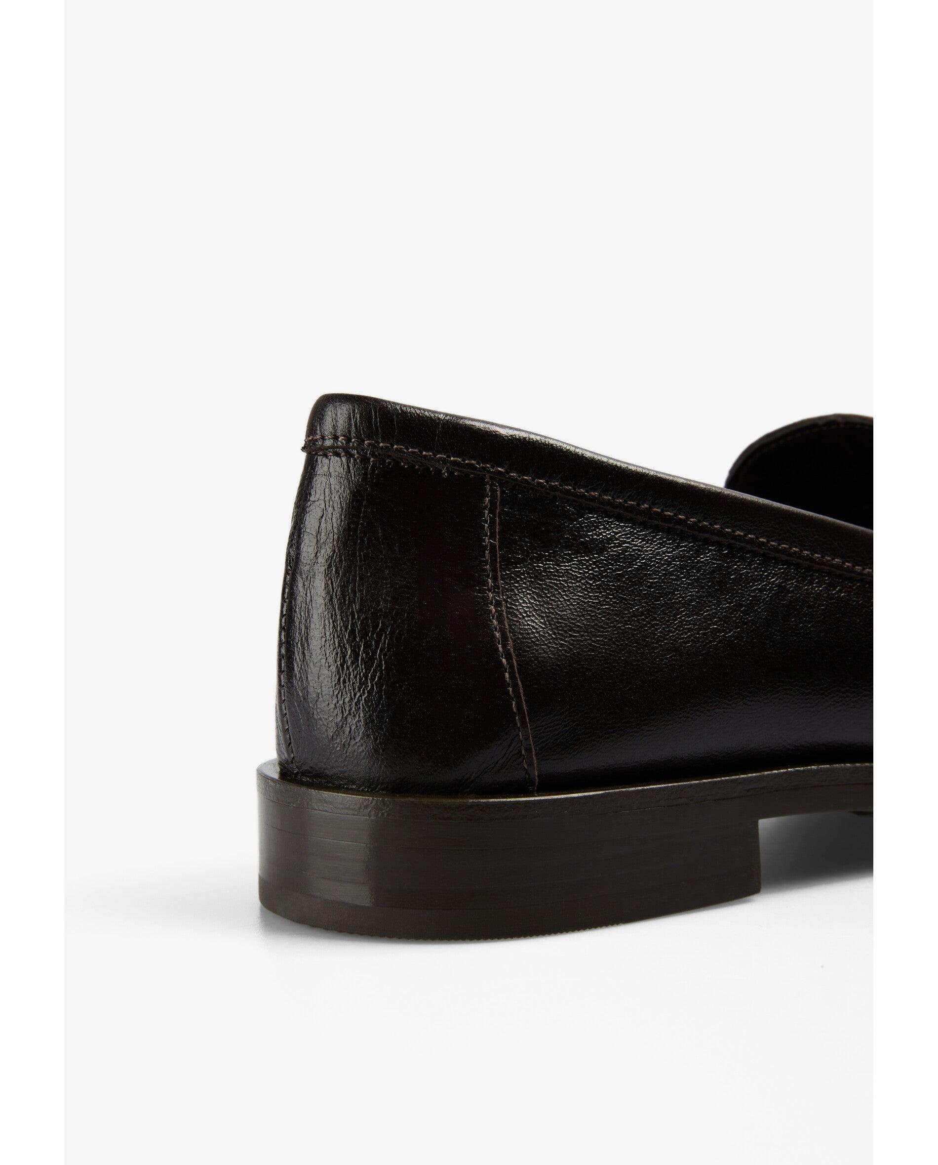 Mocassins Rasos com Travessão em Tom Castanho-escuro-7