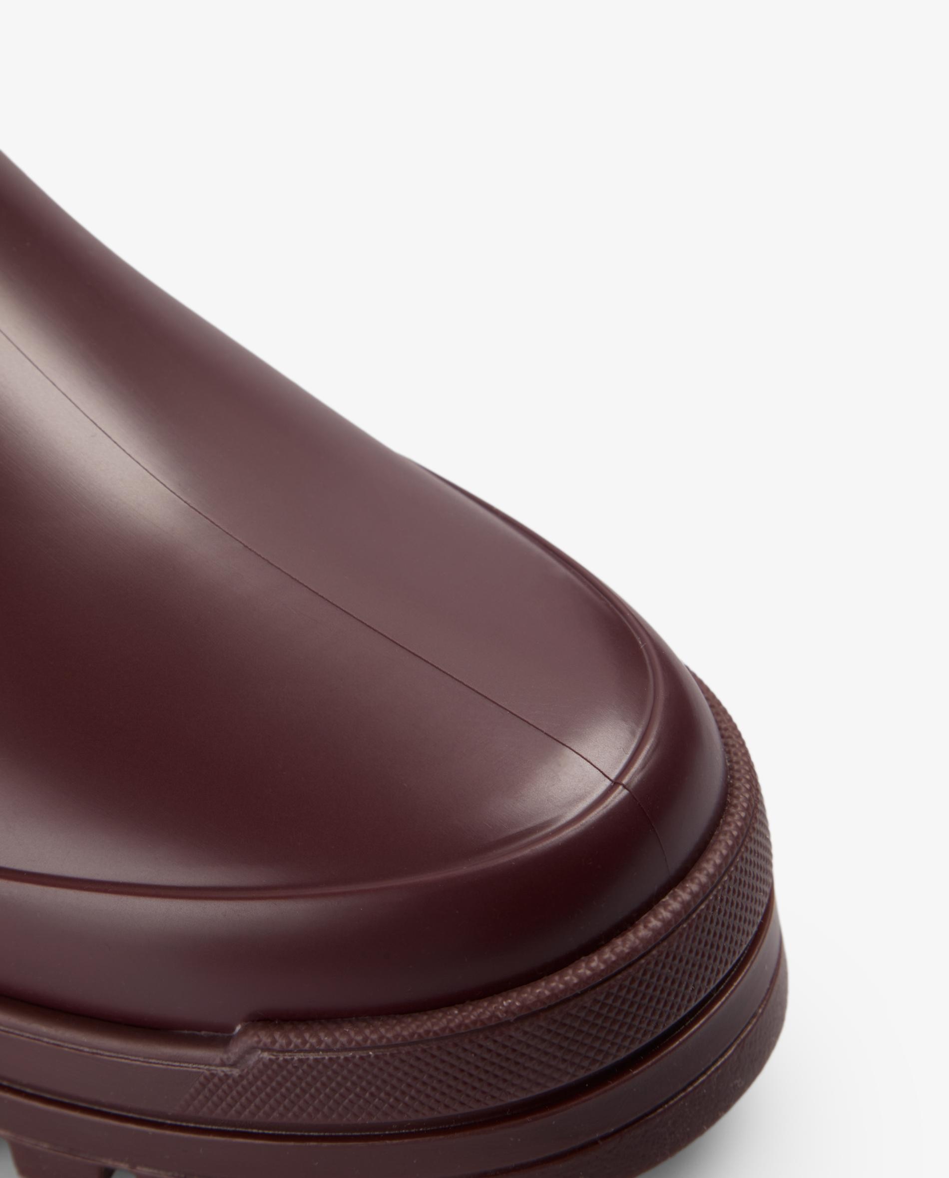 Botas Sola Track Tipo Chelsea em Material Impermeável Bordeaux-5