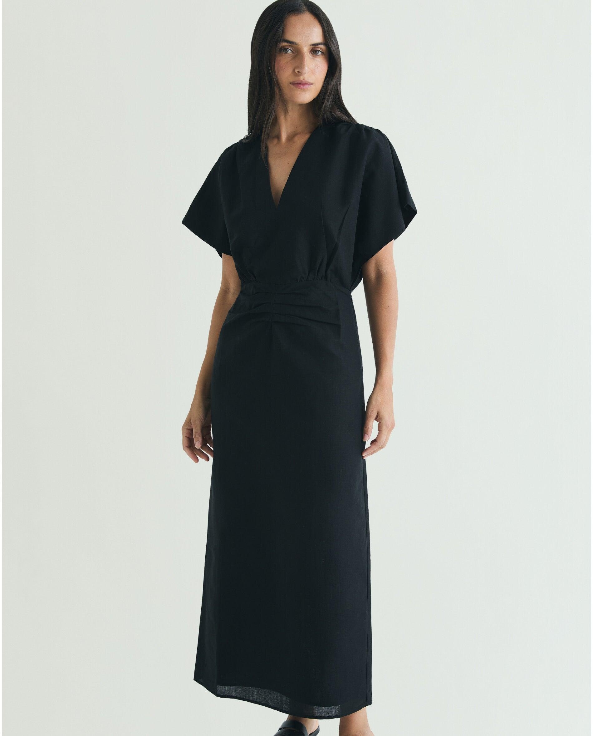 Vestido Midi com Detalhe Franzido na Cintura Preto-2