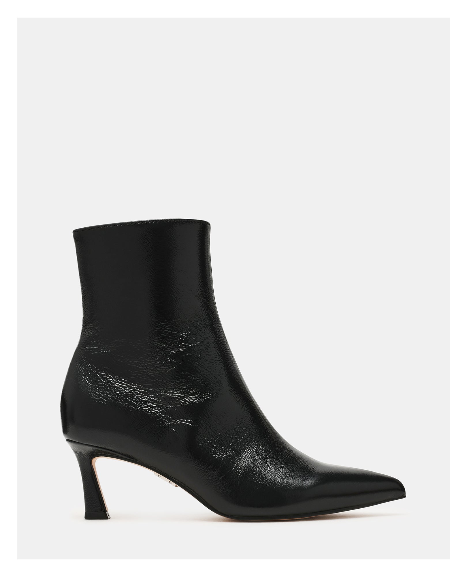 Imagem 0 de Botins Lulah Preto Crinkle Verniz