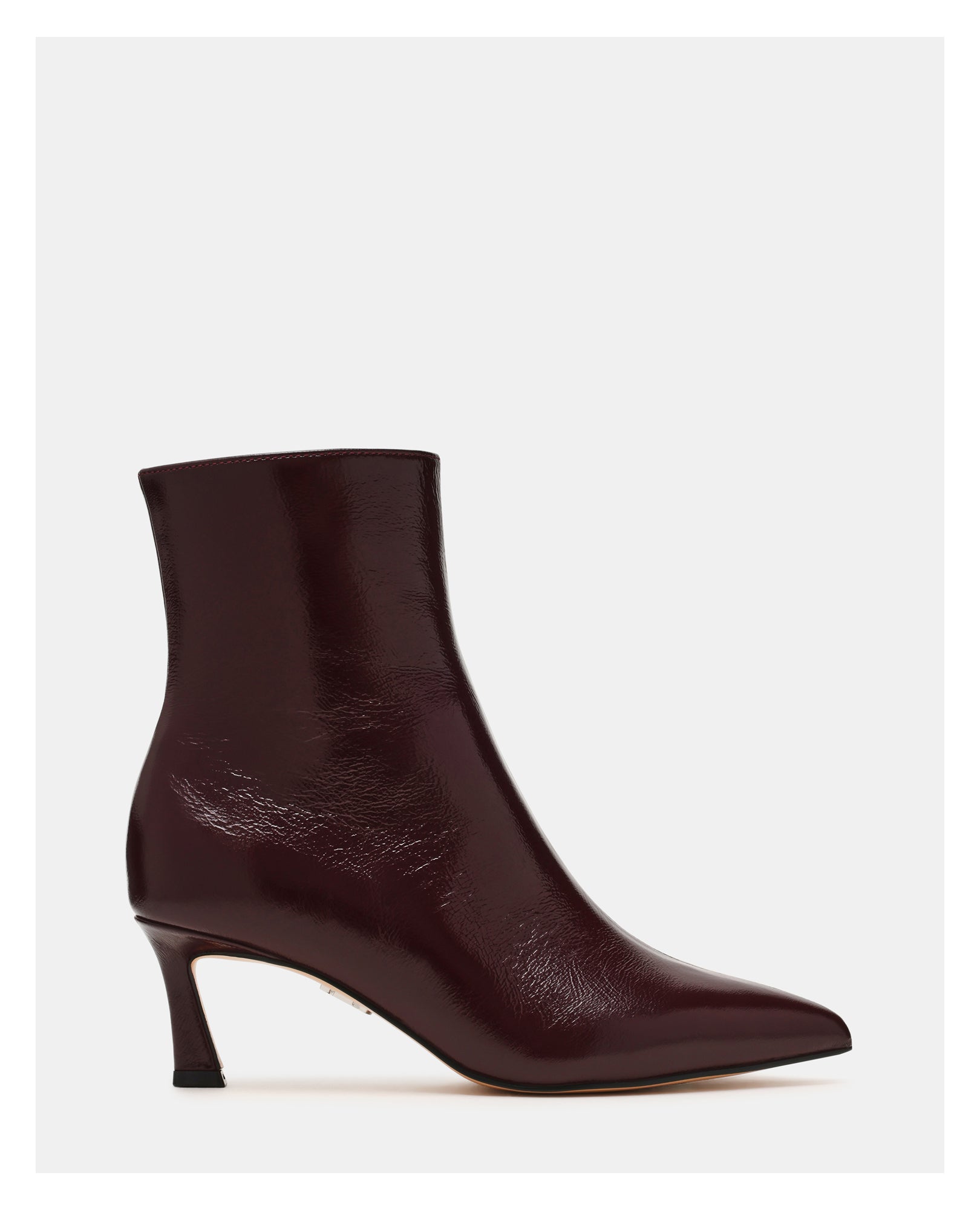 Imagem 0 de Botins Lulah Cor de Vinho Crinkle Verniz