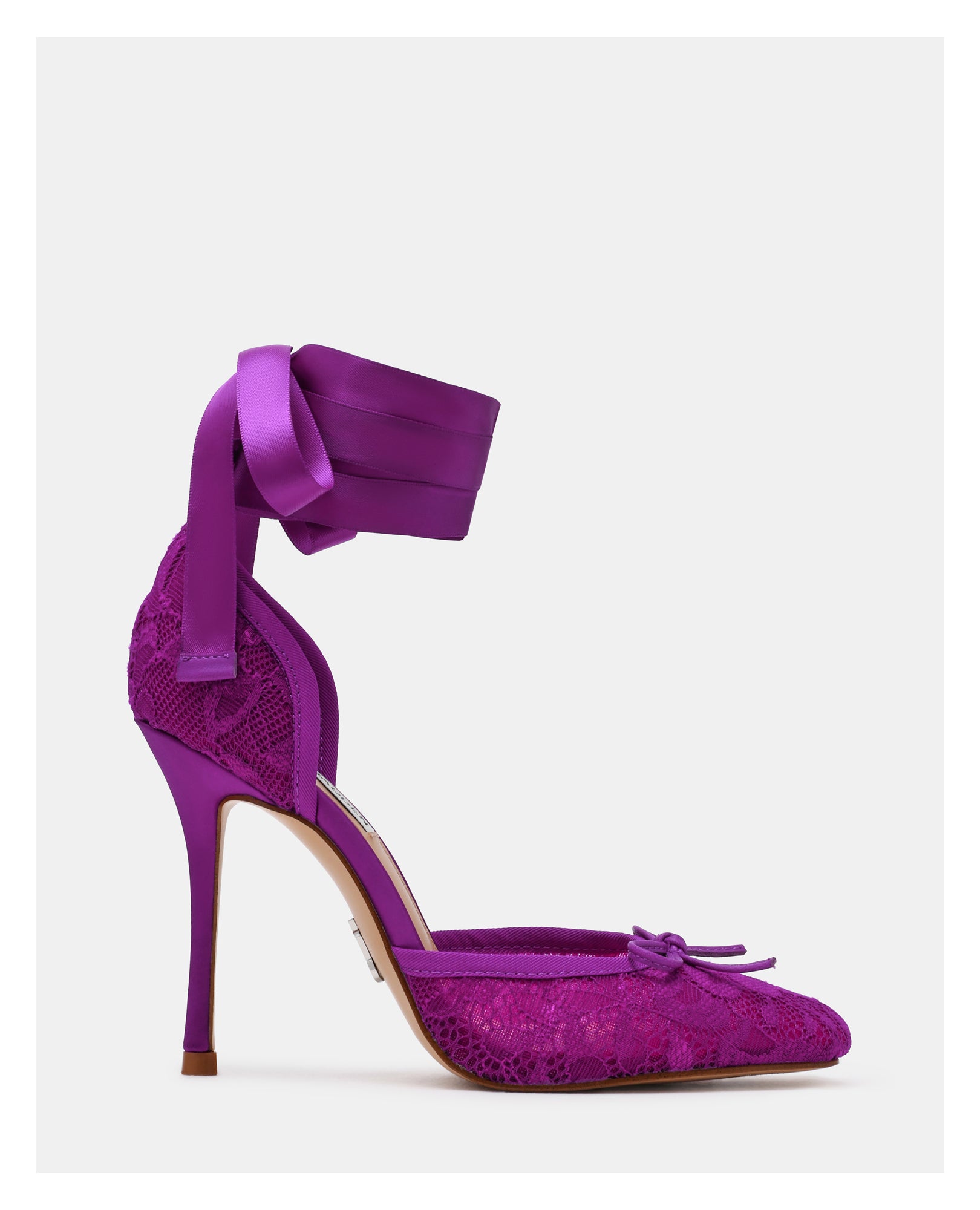 Imagem 0 de Sapatos de Salto Larina Púrpura Renda