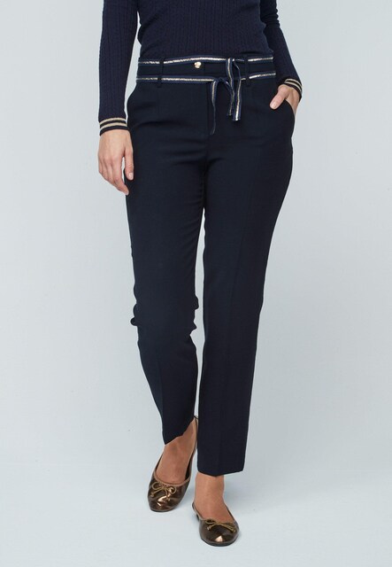 Imagem 0 de Calças Retas com Detalhe de Cordão na Cintura