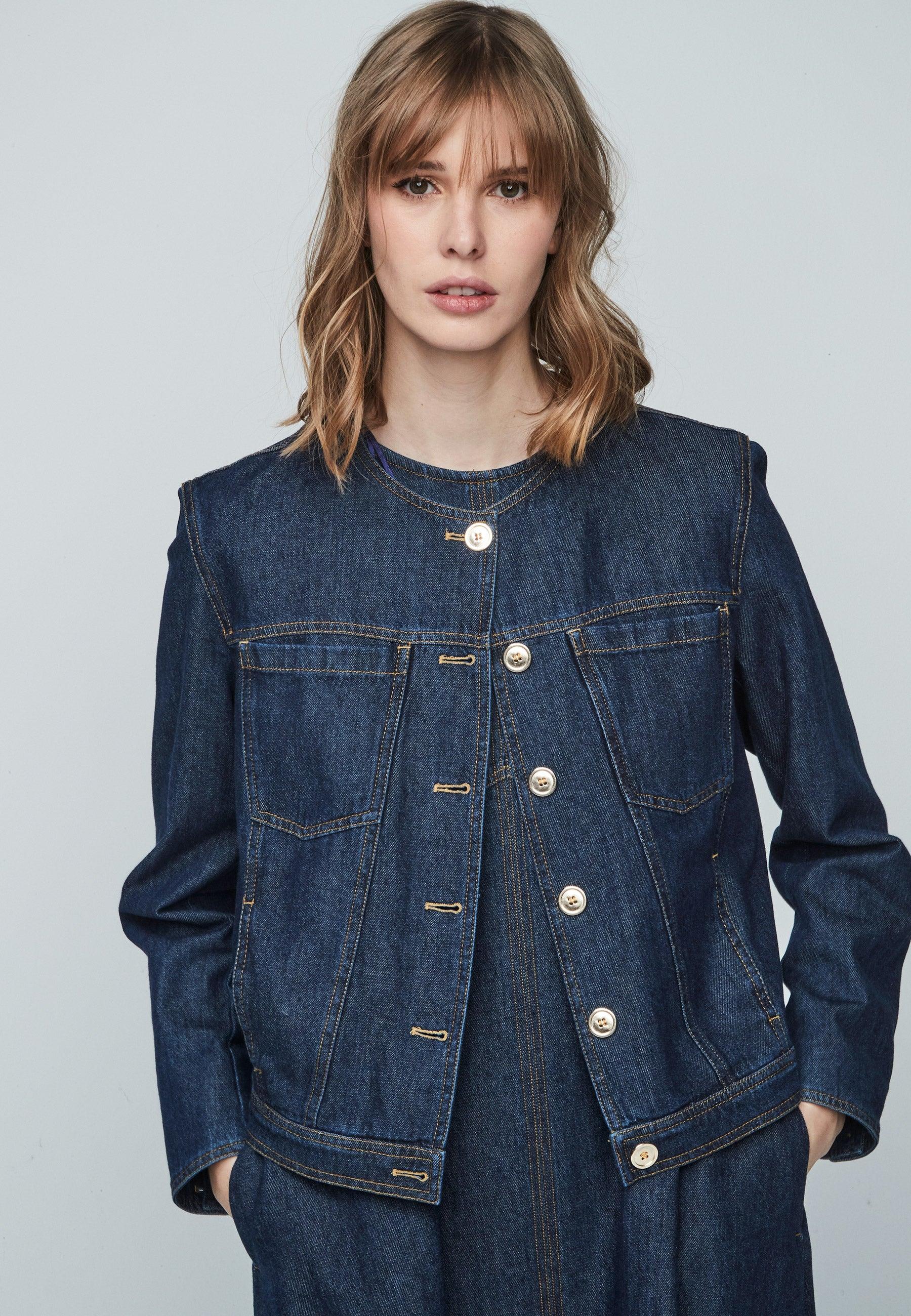 Imagem 0 de Casaco Jeans de Corte a Direito com Gola Redonda