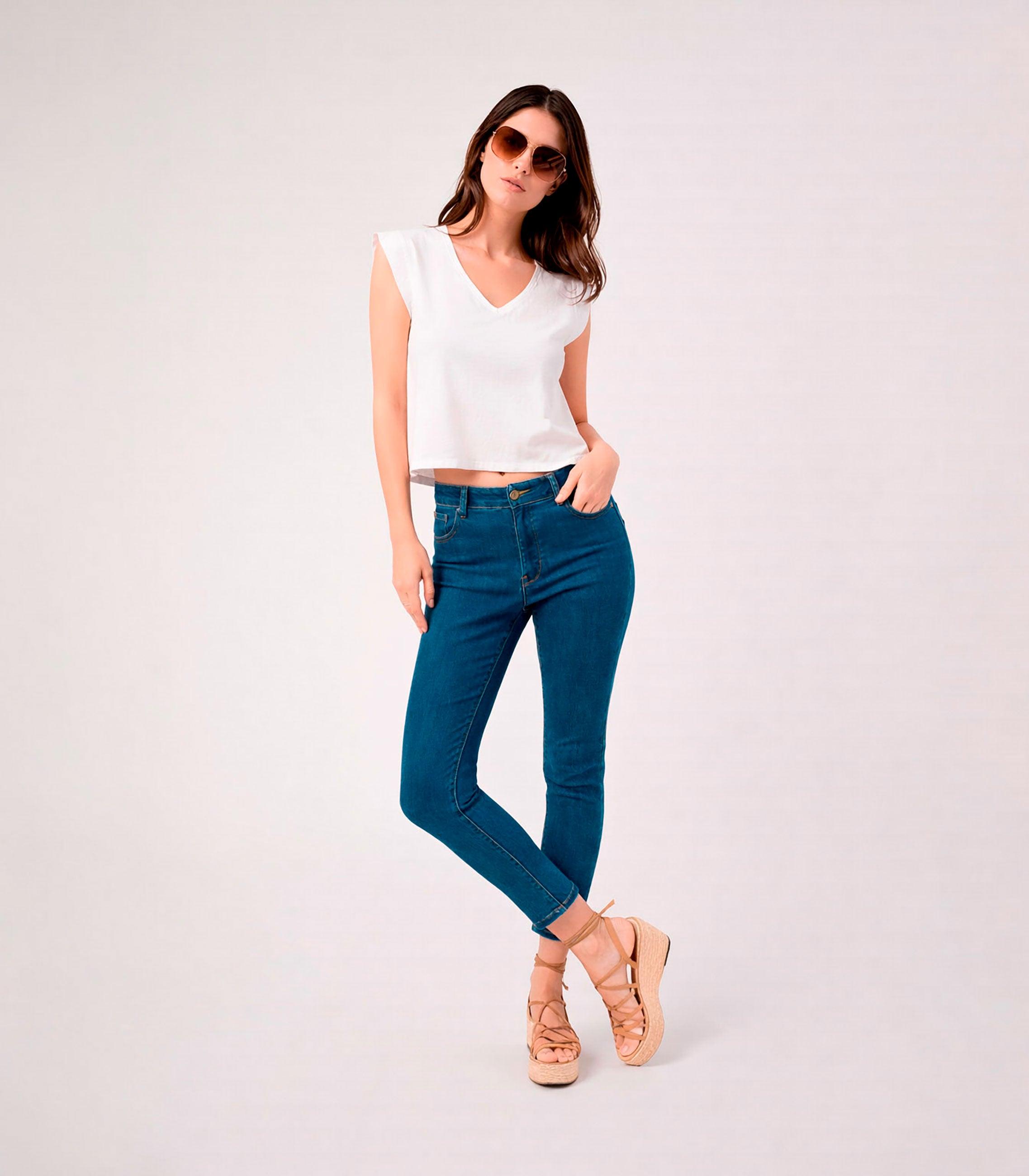 T-shirt sem Mangas com Gola em V Detalhe Branco-4