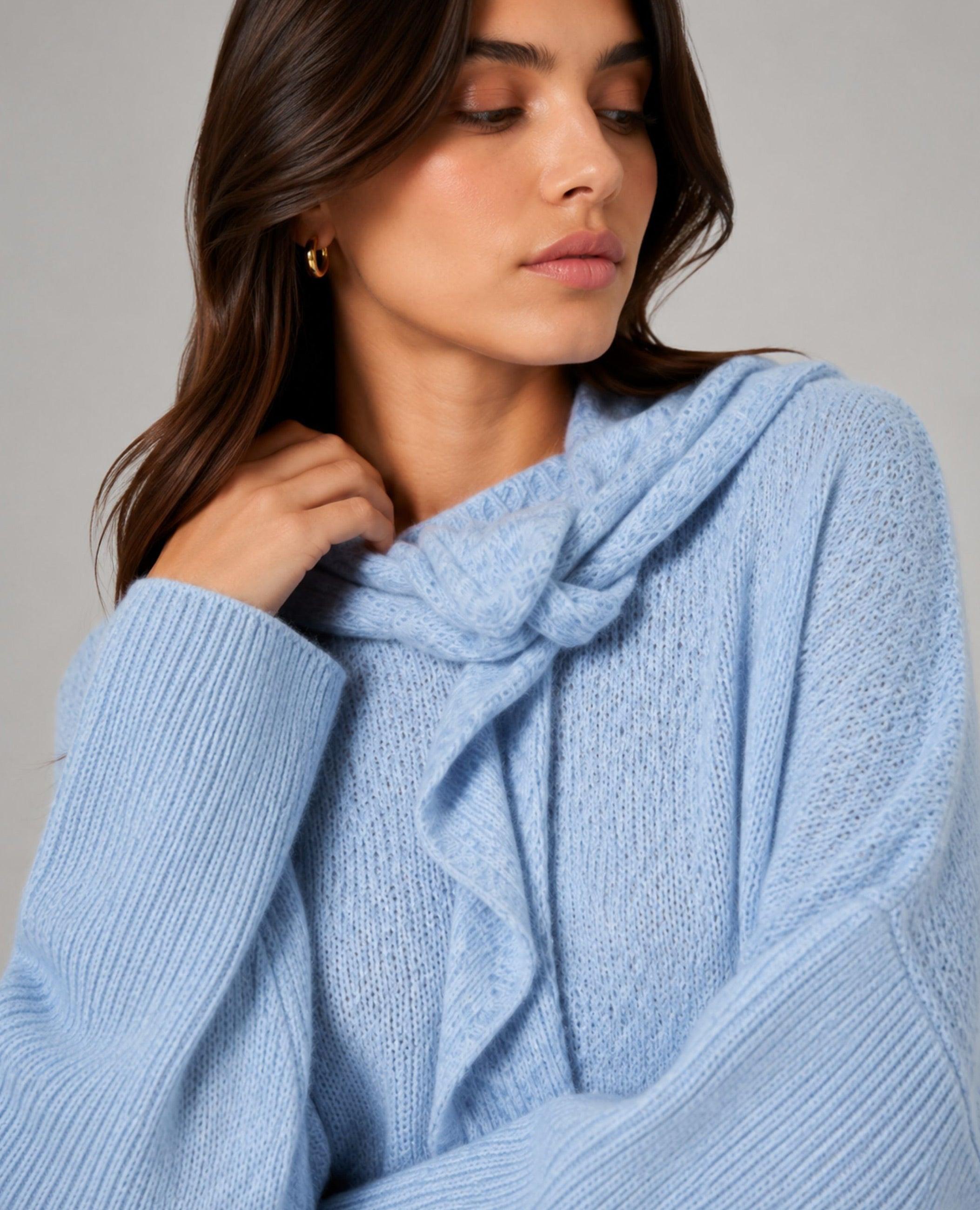 Camisola Yoli de Malha com Capuz e Laçada Azul-2