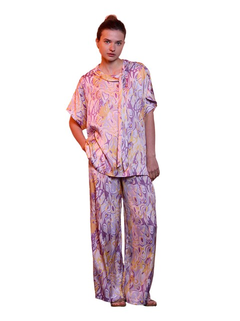 Imagem 0 de Blusa acetinada estampada