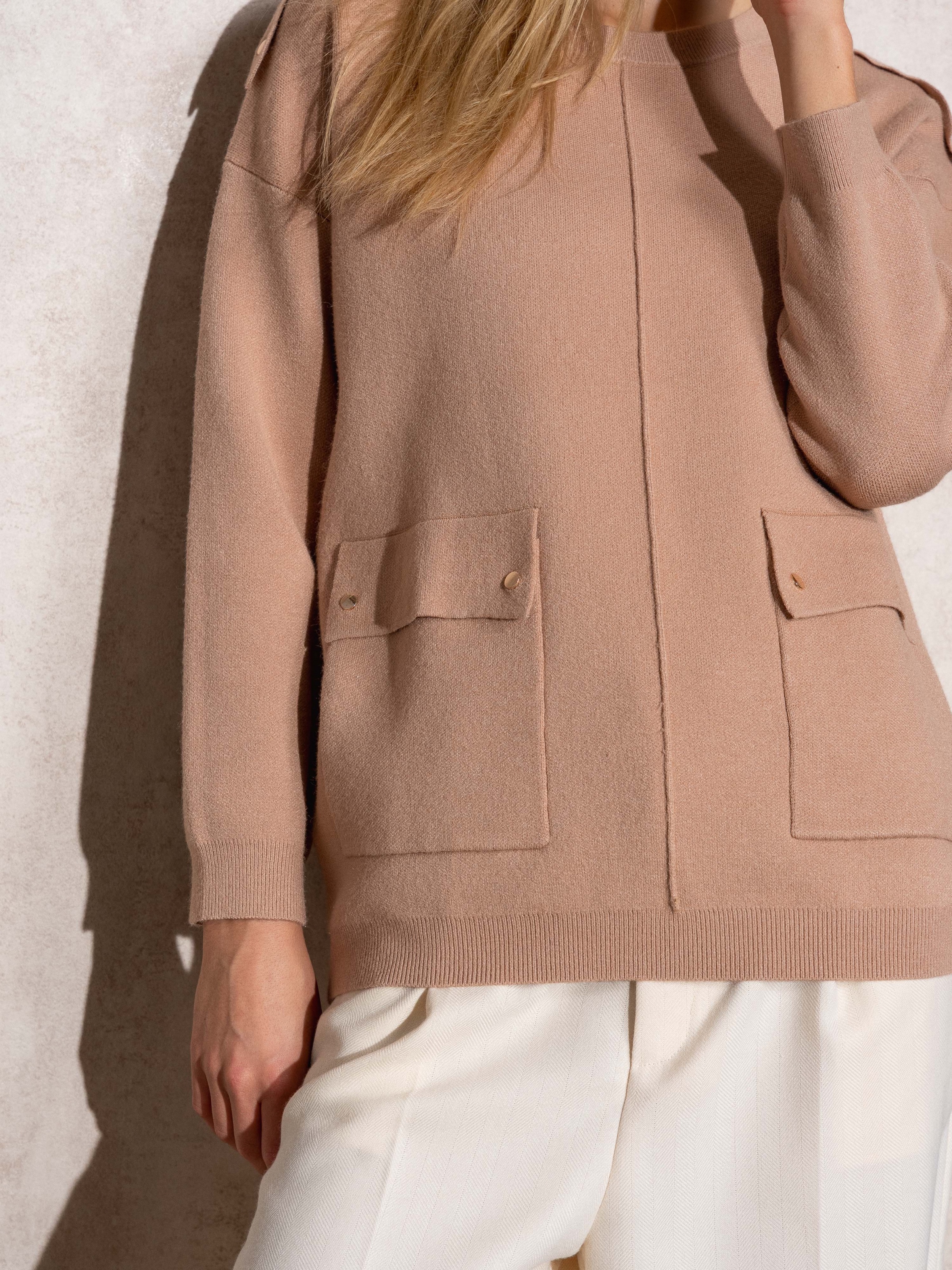 Camisola de malha com bolsos na frente Bege-6