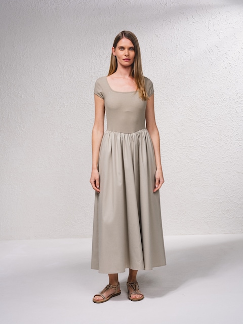 Imagem 0 de Vestido comprido de decote quadrado