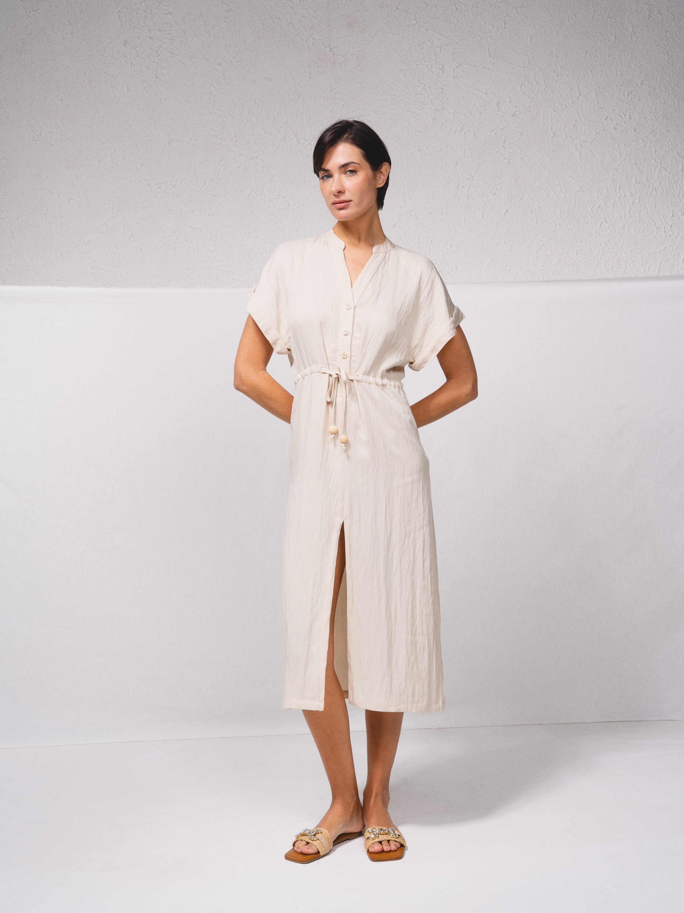 Imagem 0 de Vestido camiseira com cordão na cintura