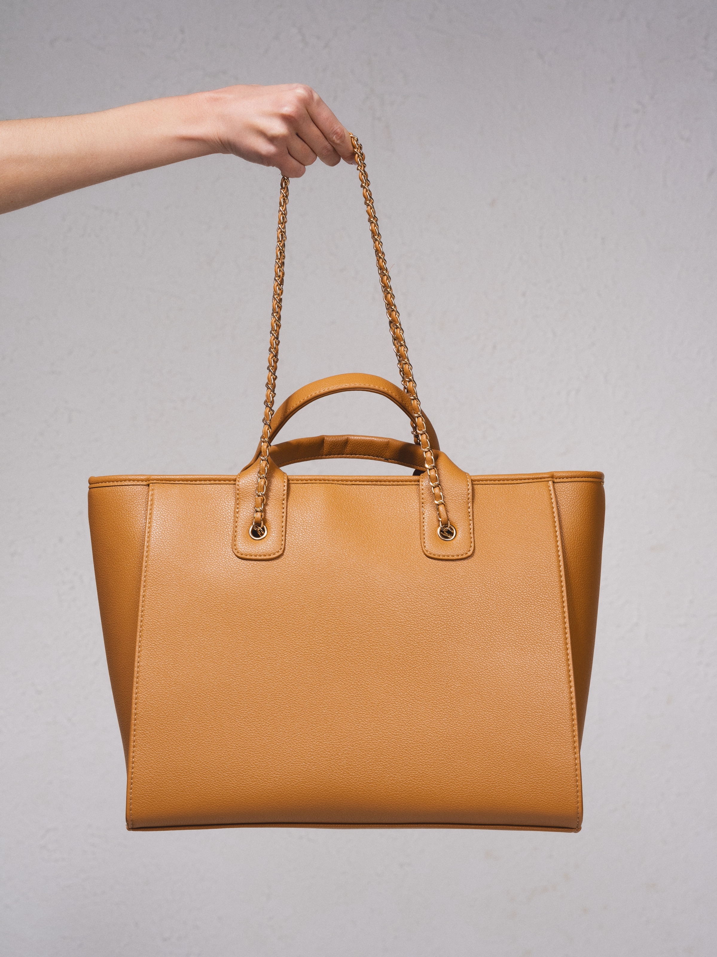 Imagem 0 de Mala com alça metalizada