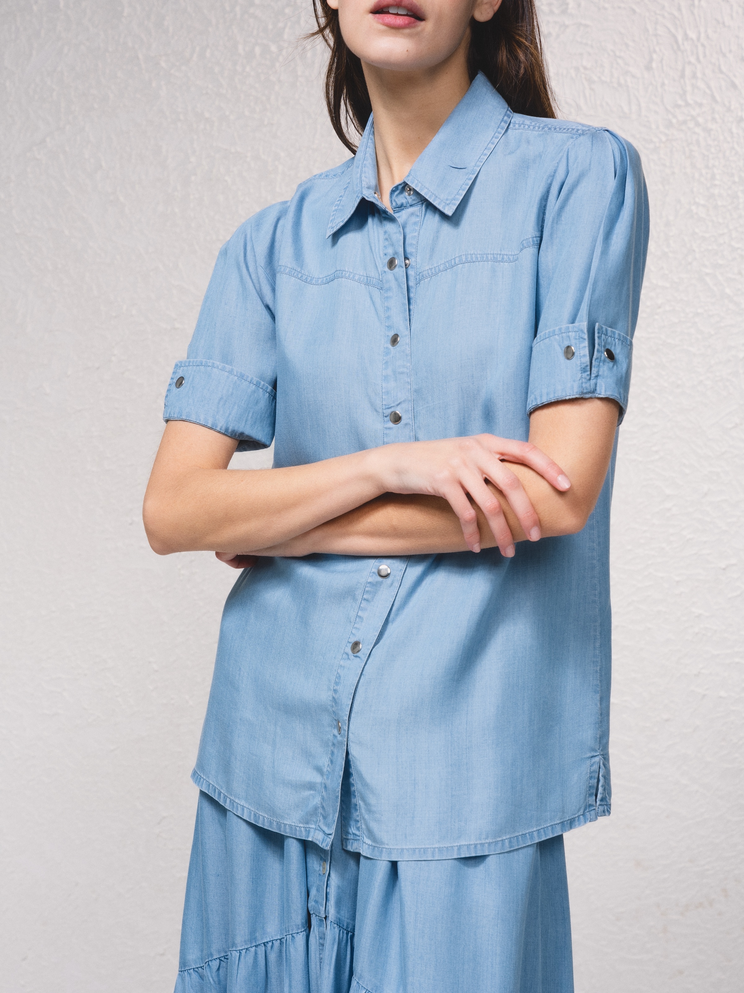 Camisa fluida em tencel Azul-6