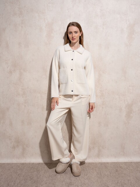 Imagem 0 de Casaco curto efeito pelo