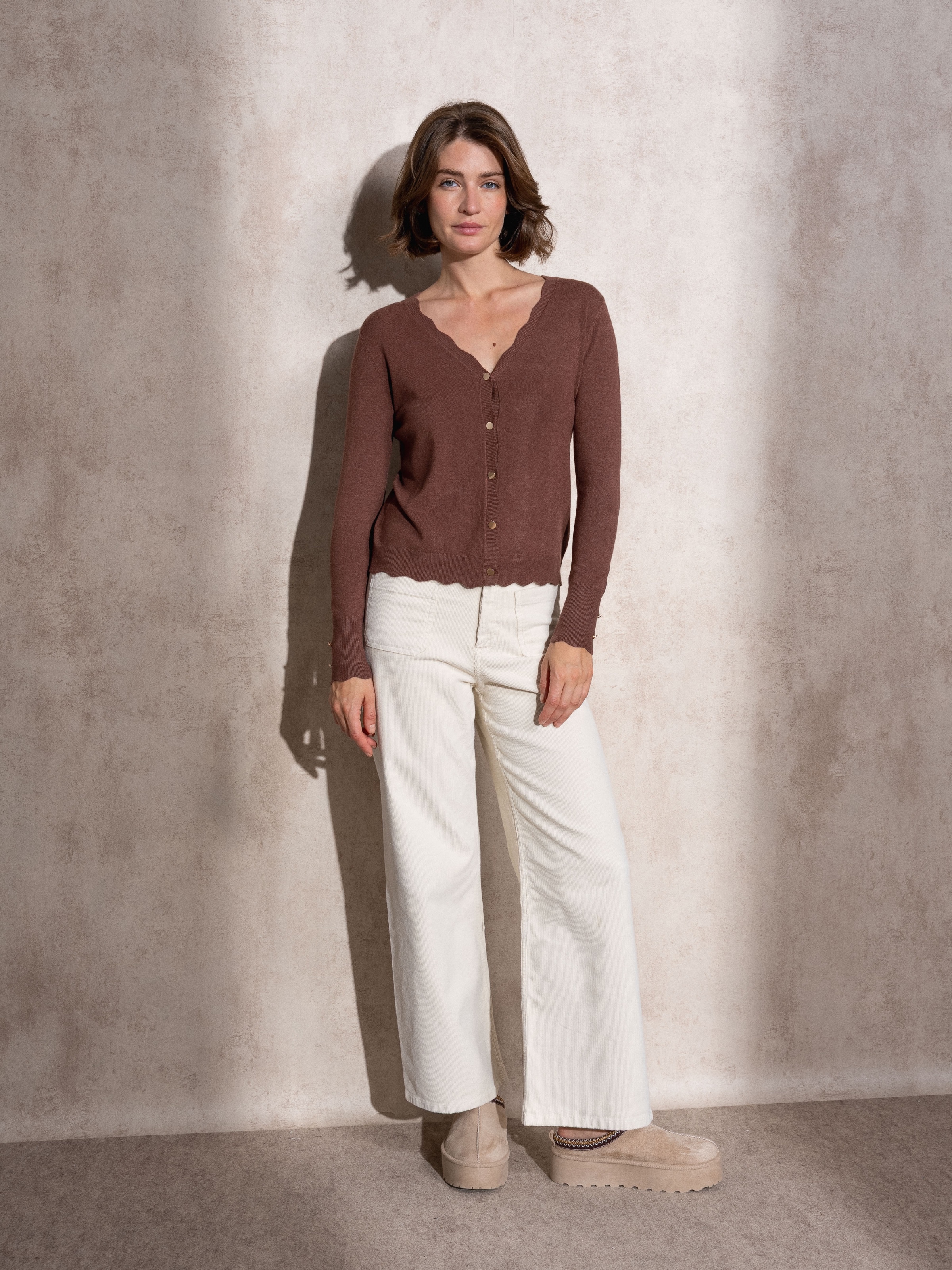 Imagem 0 de Cardigan em malha com botões dourados