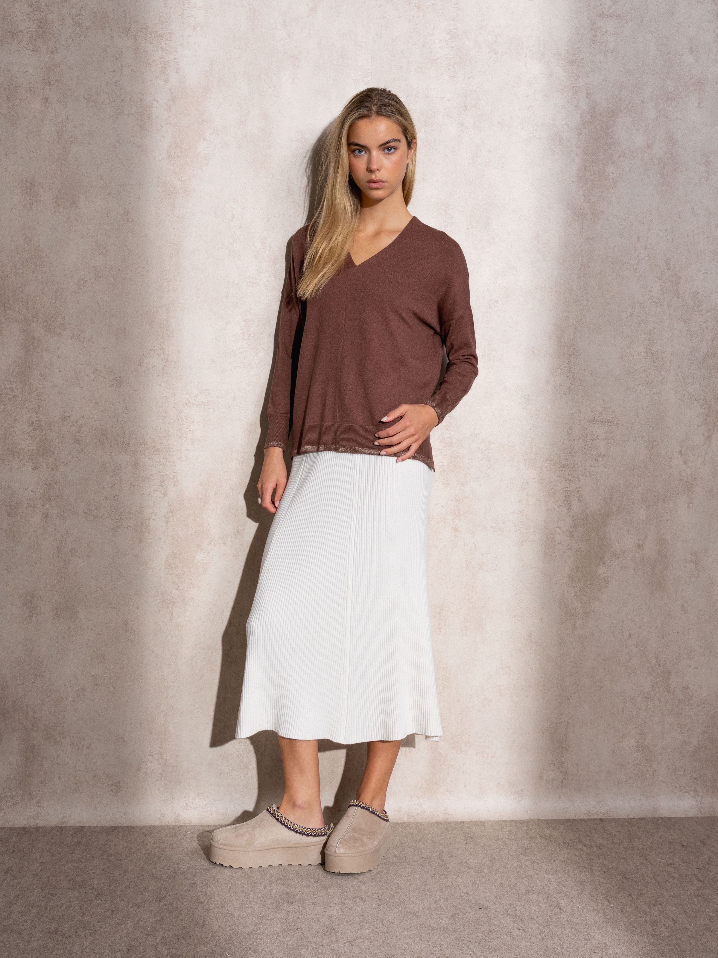 Imagem 0 de Camisola de malha com decote em bico