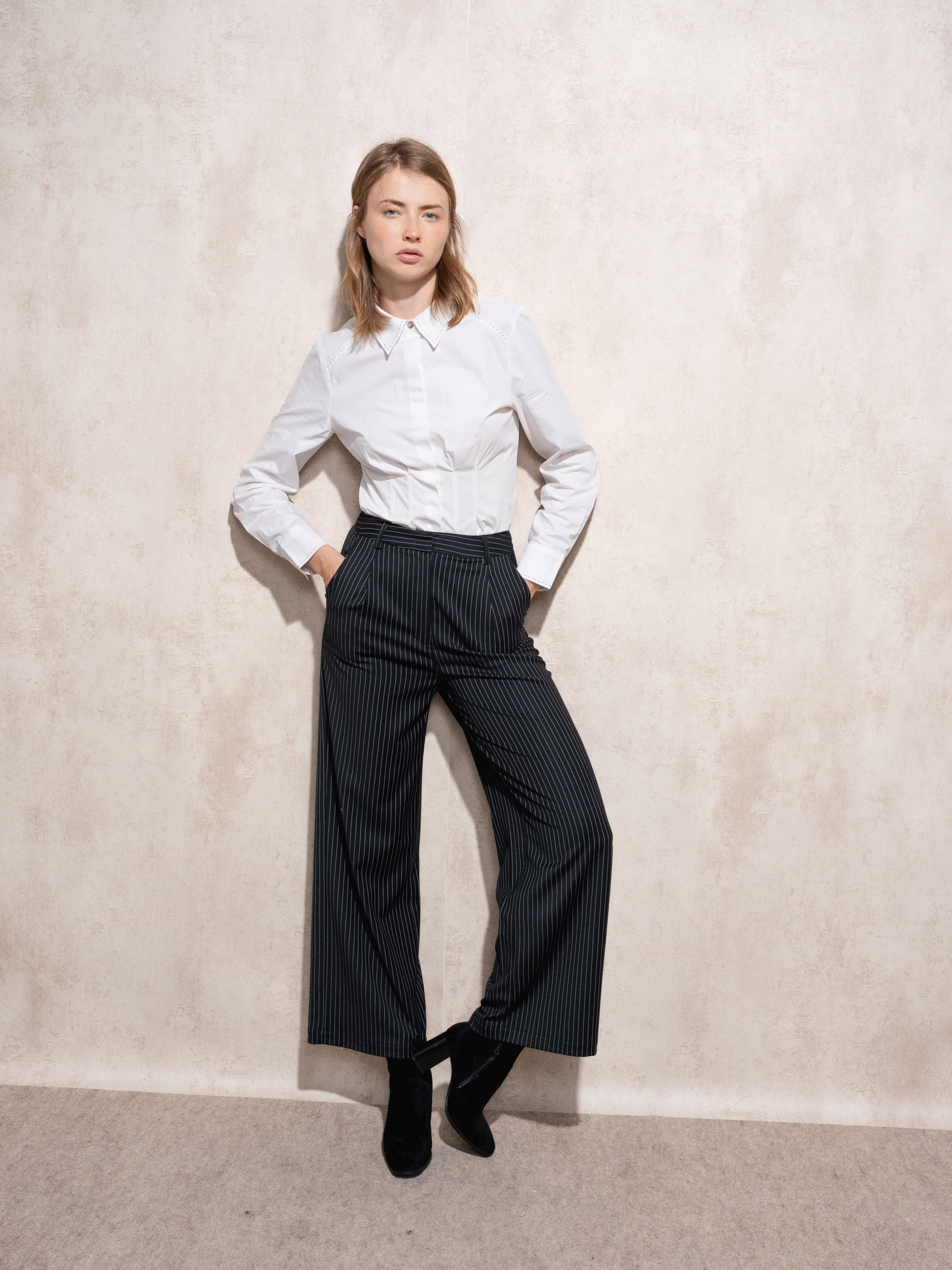 Imagem 0 de Calças de fato às fluídas