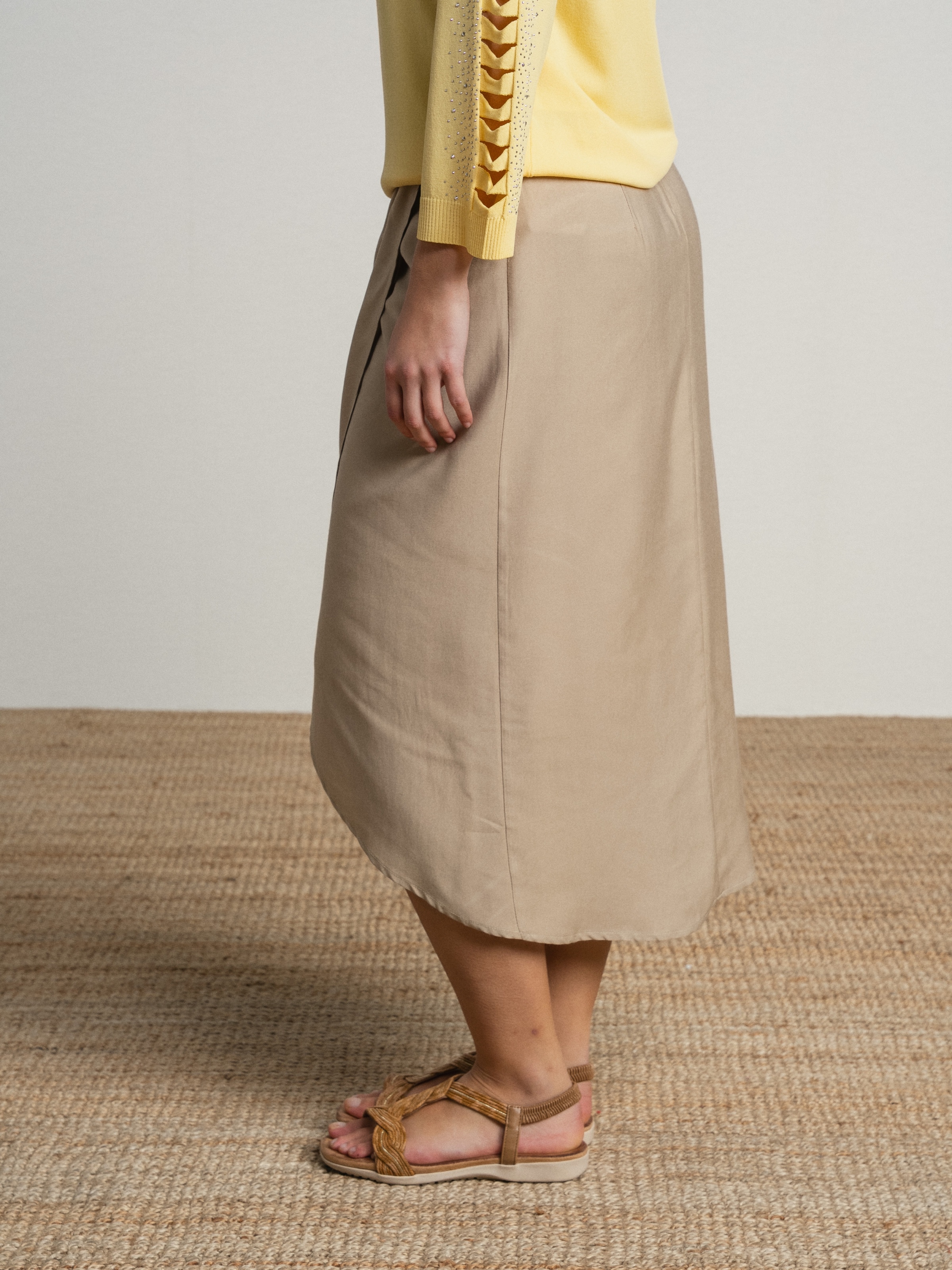 Saia Midi Bege-4