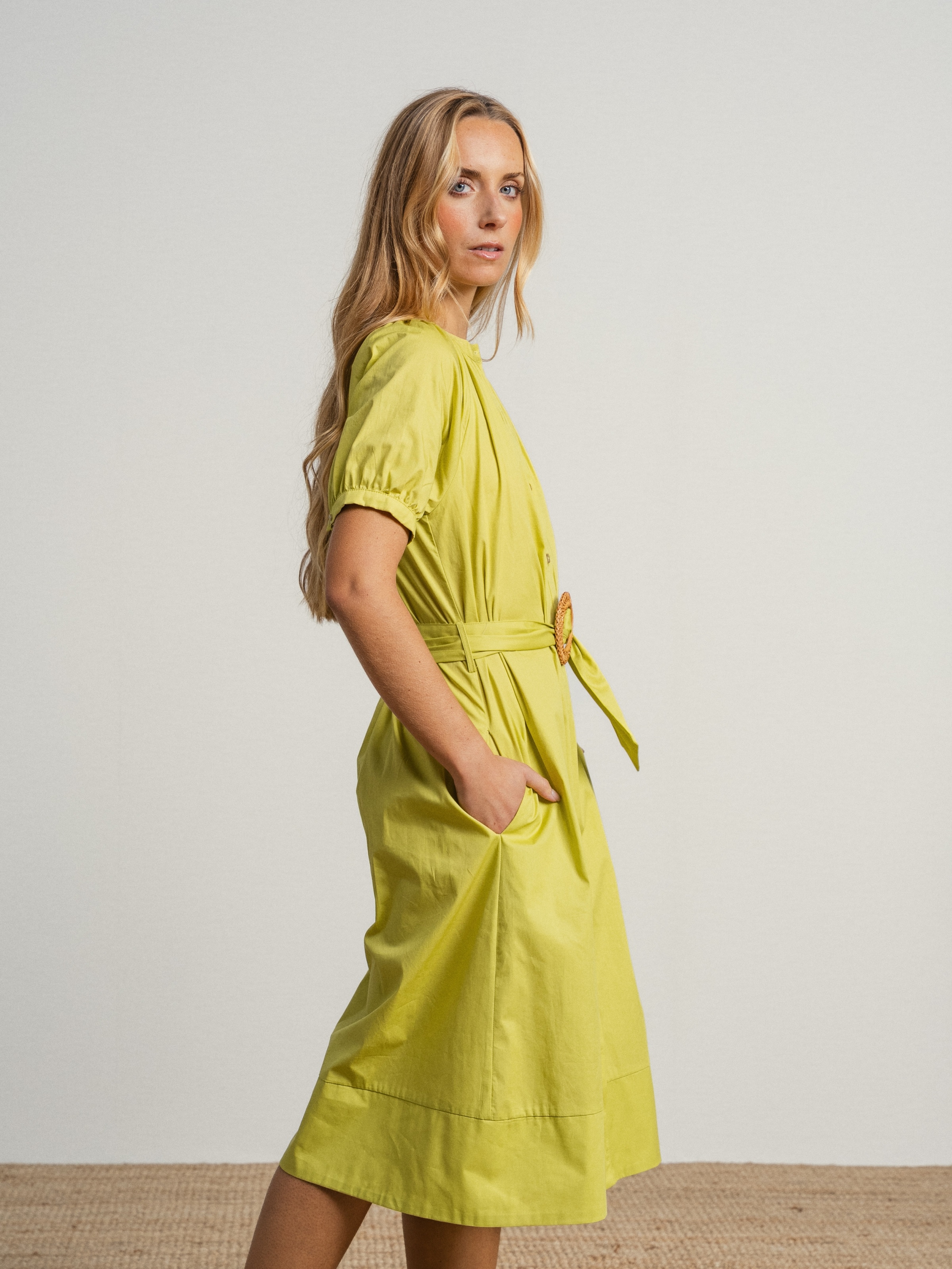 Vestido de algodão recto com cinto Caqui-3