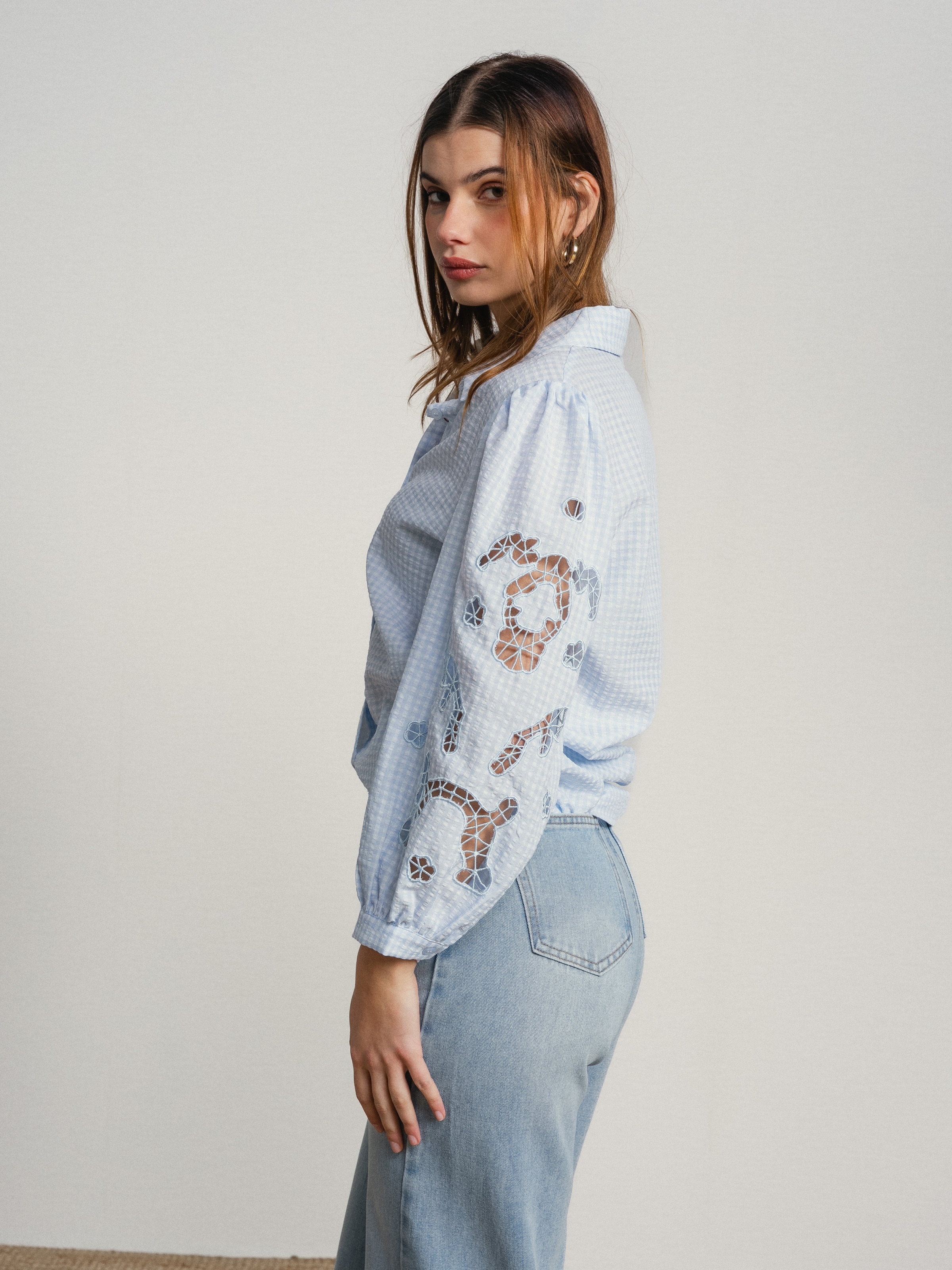 Camisa com bordado nas mangas Azul-4