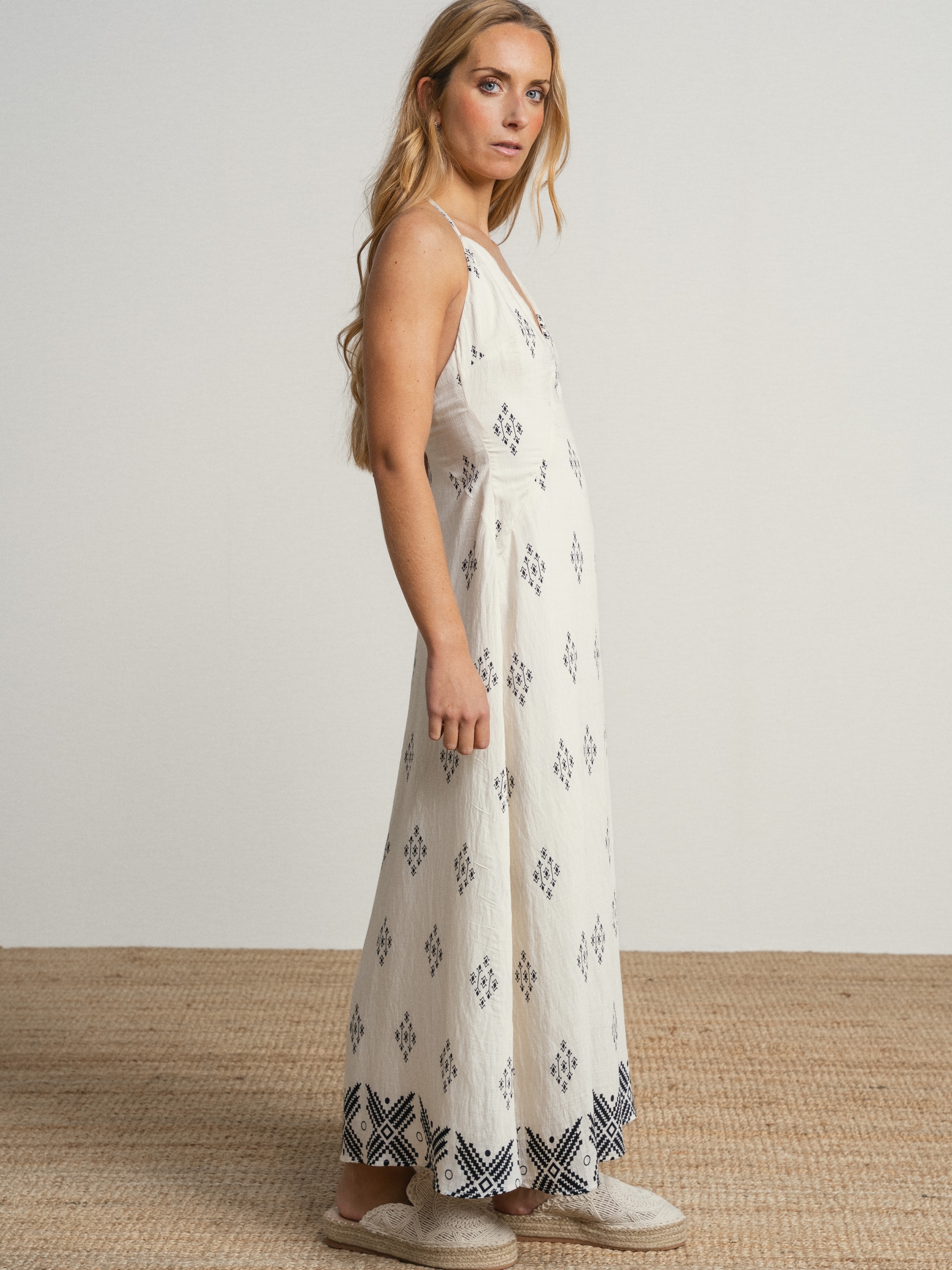 Vestido Comprido Estampado com decote em V e Alça fina Branco-4