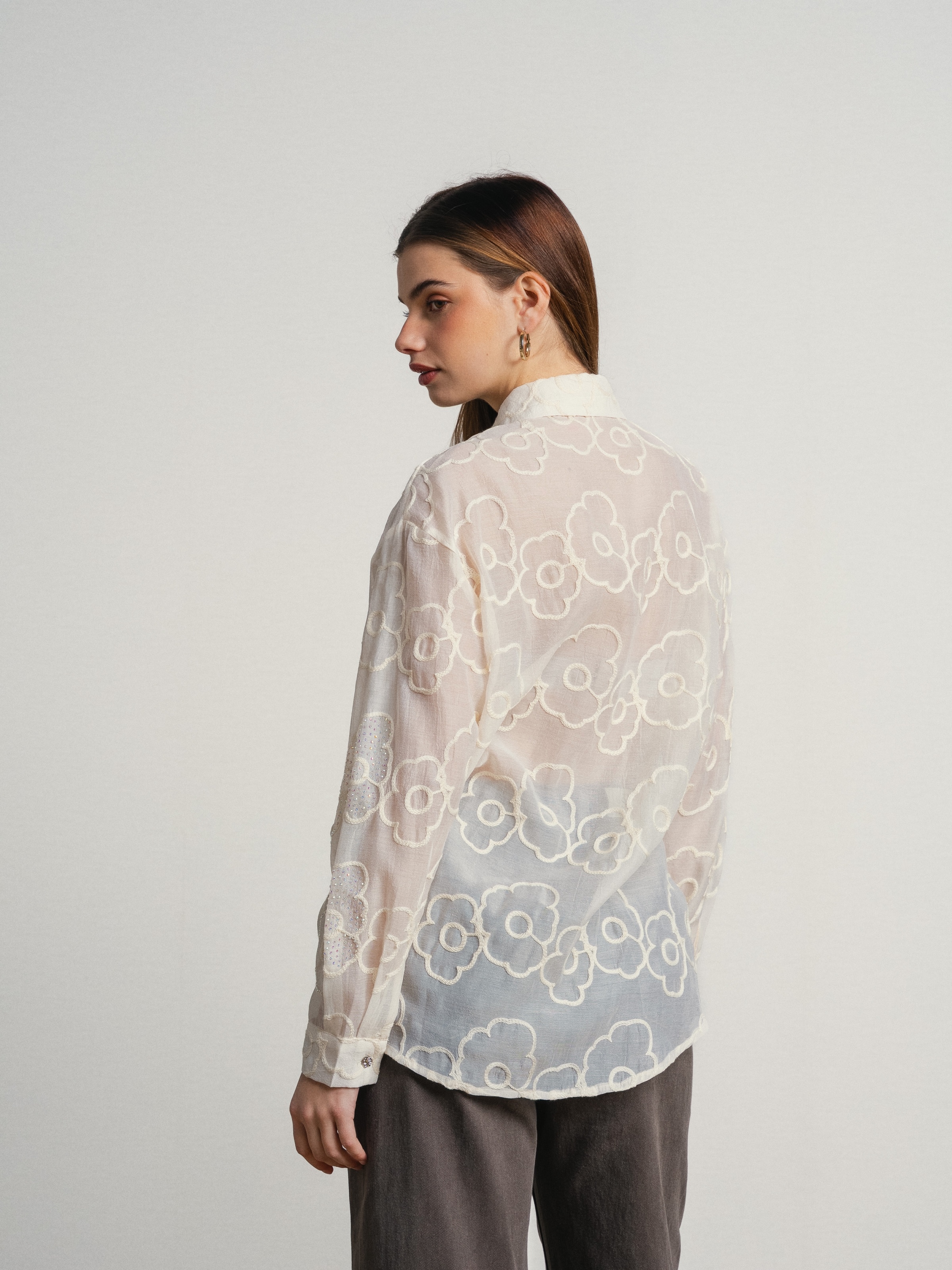 Camisa bordada com flores e brilhantes com transparência Branco-6