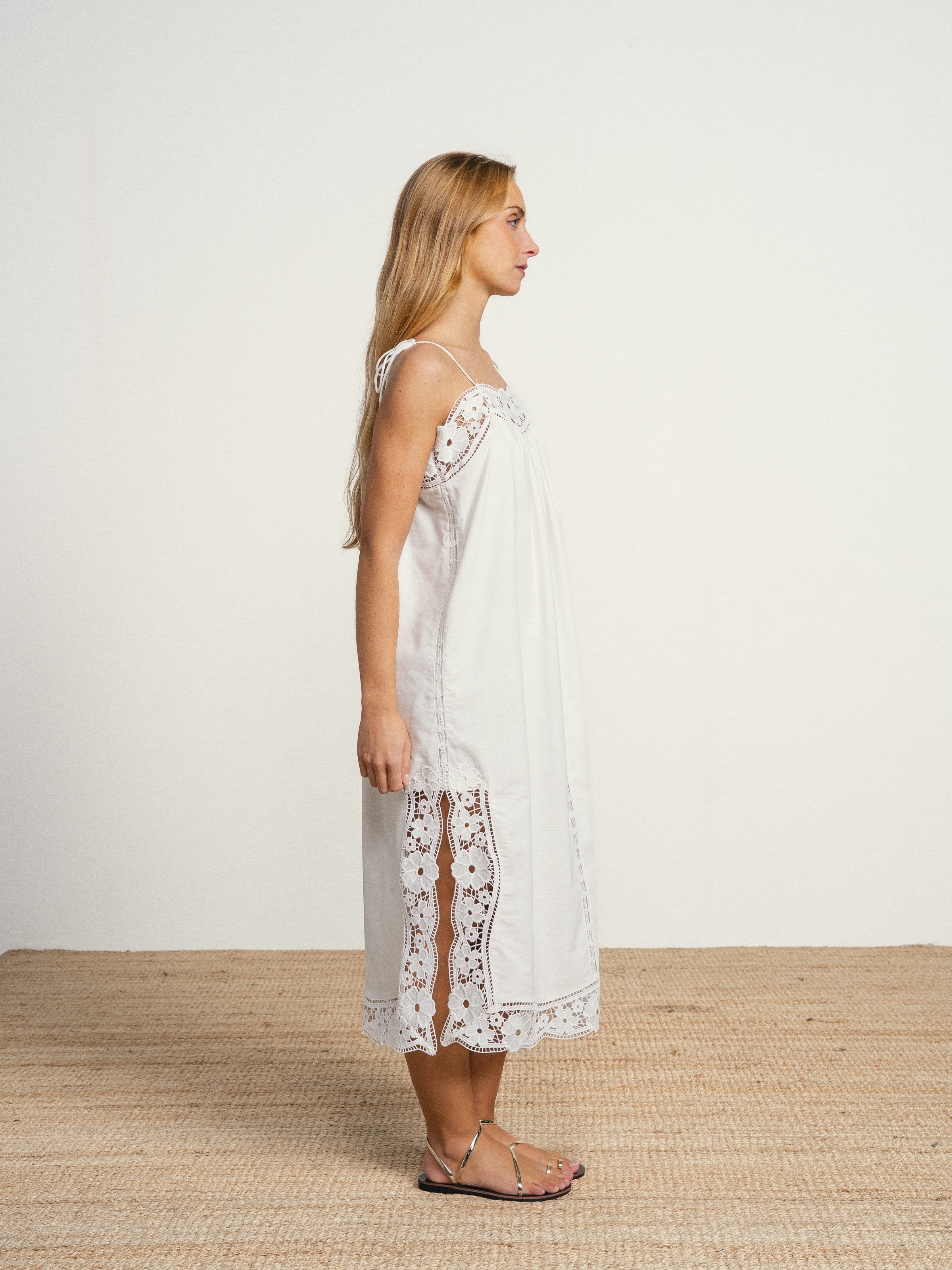 Vestido comprido de linho com bordado e alça fina Branco-5