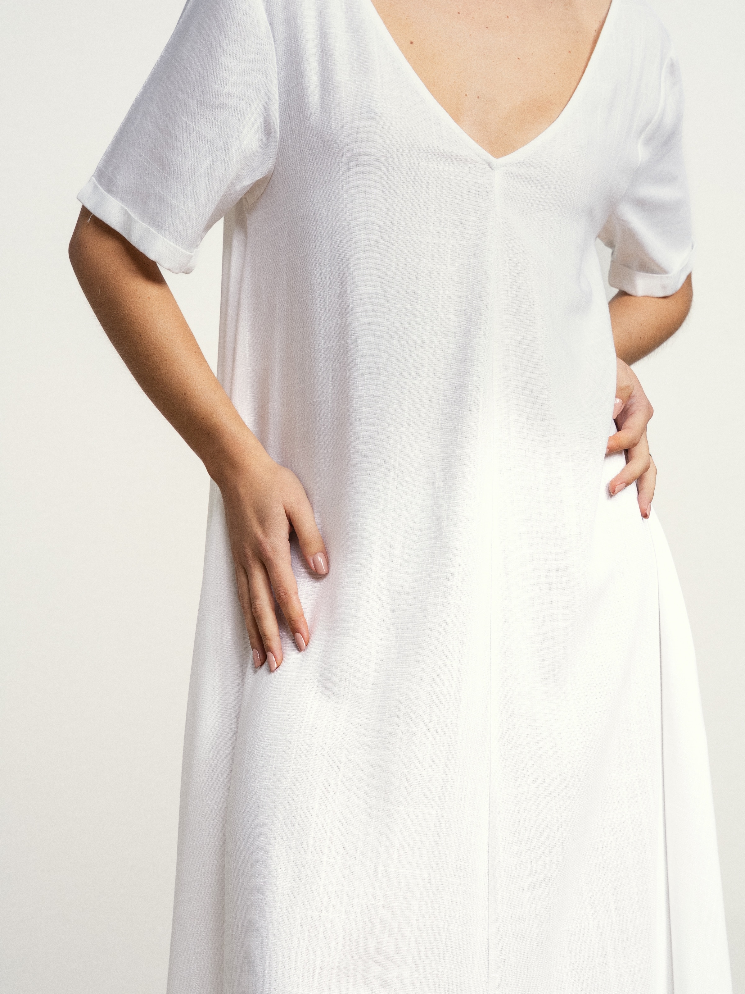 Vestido com decote em V Branco-4