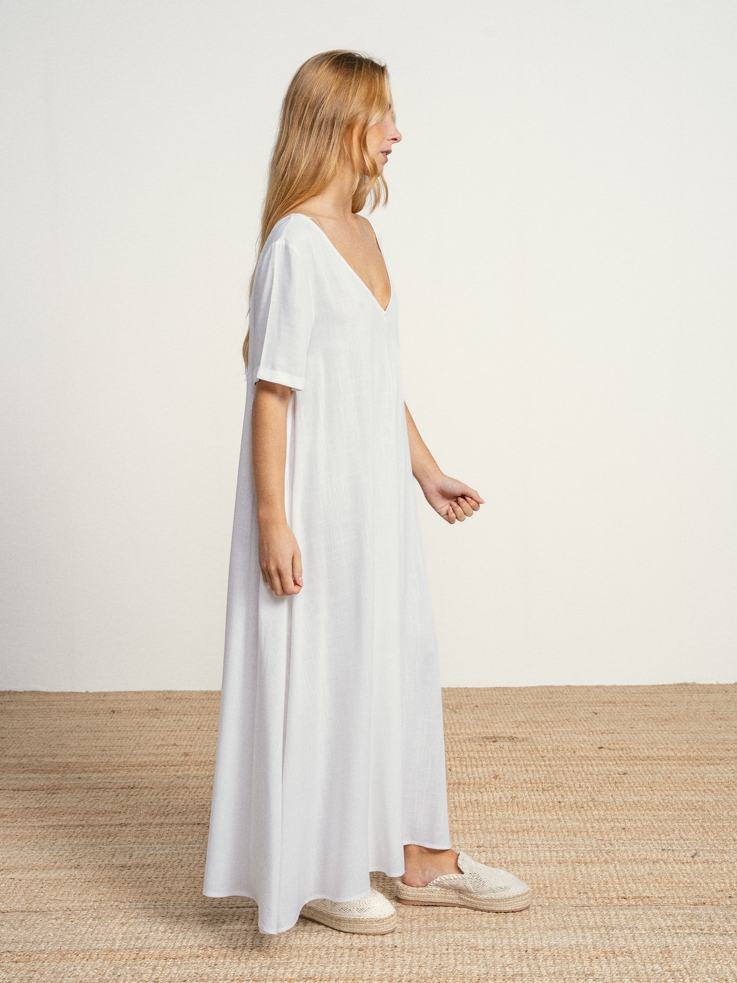 Vestido com decote em V Branco-6