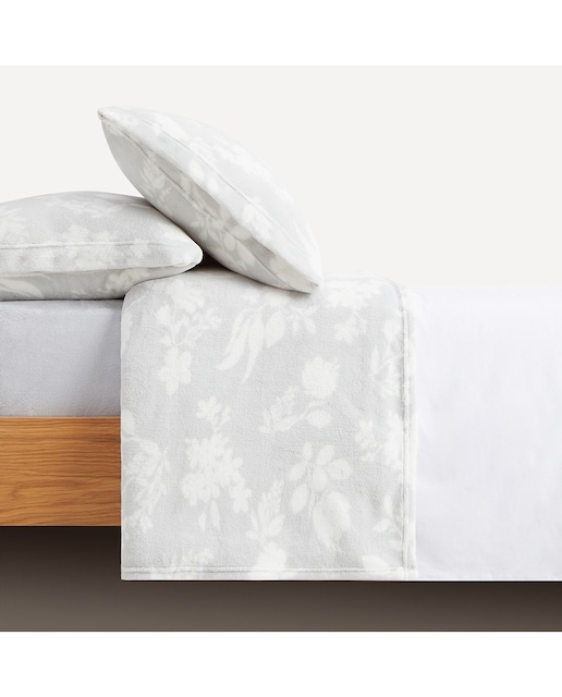 Imagen 0 de Juego de sábanas con bajera coralina Marisa El Corte Inglés