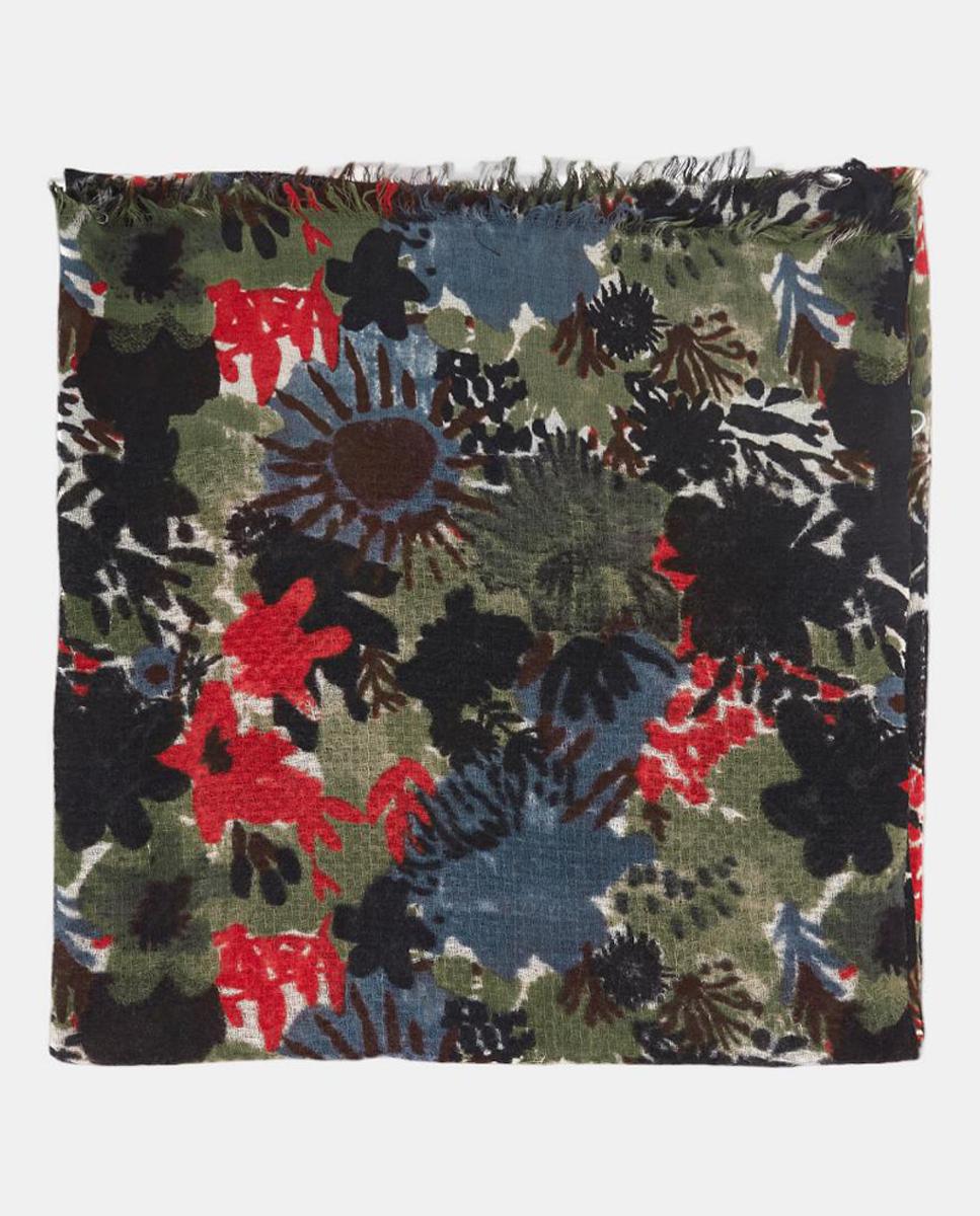 Imagen 0 de Pañuelo de lana con estampado floral negro