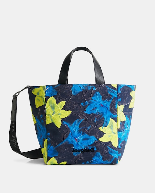 Imagen 0 de Shopper pequeño Jade Valdivia en negro con print de flores