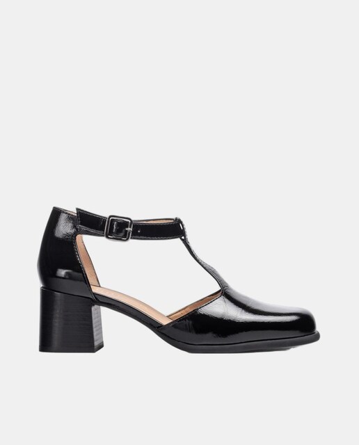 Imagen 0 de Zapato de salón de punta cuadrada con detalle hebilla y pulsera