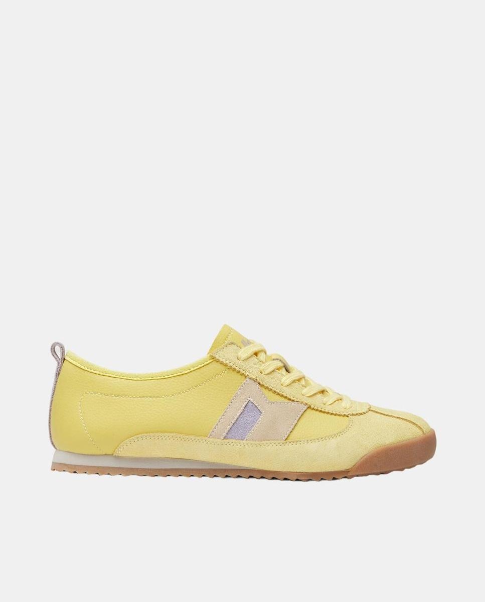 Imagen 0 de zapatilla tipo running de suela baja y con una inspiración vintage