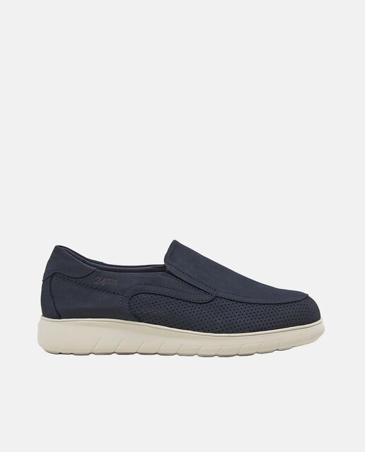 Imagen 0 de Mocasines en nobuck con picados de hombre