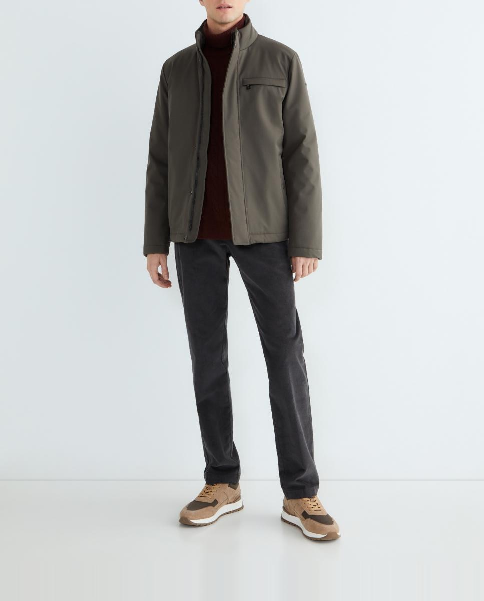 Imagen 0 de Chaqueta cortaviento con relleno y capucha desmontable de caballero