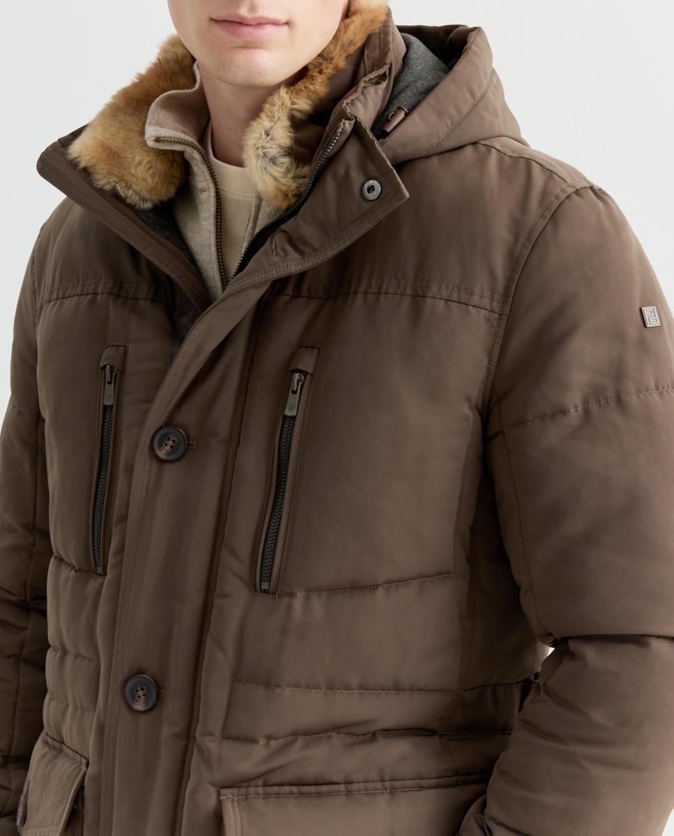 Imagen 0 de Chaquetón de hombre con capucha y cuello de peletería