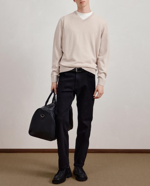 Imagen 0 de Jersey cuello pico básico hombre