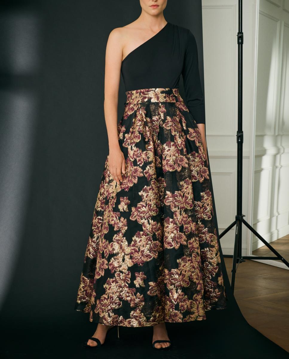 Imagen 0 de Vestido largo estampado de mujer